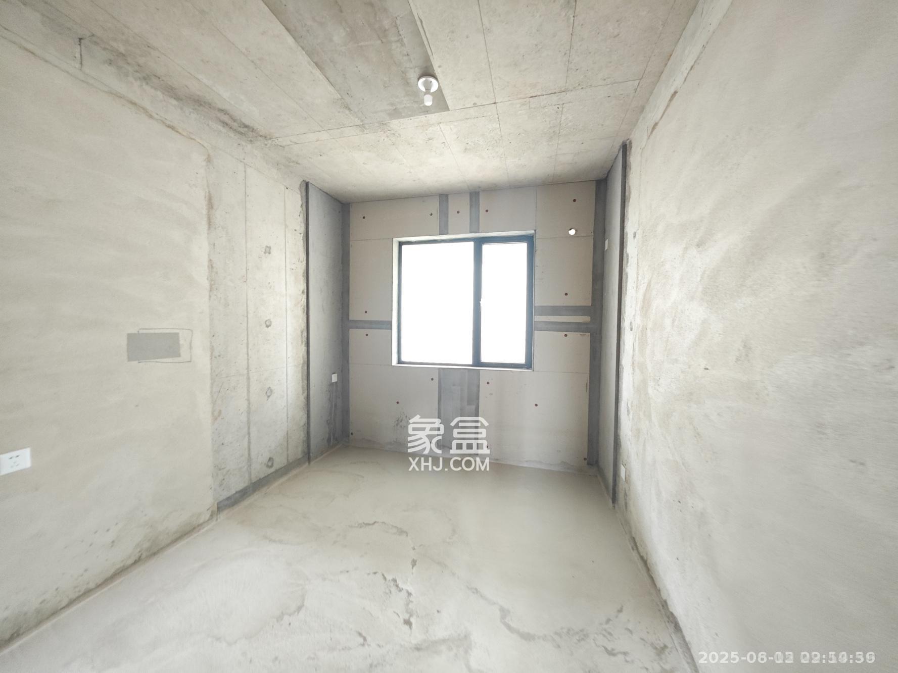 星发东宸花园 4室2厅2卫 95.0万 星发东宸花园 4室2厅2卫 95.0万卧室