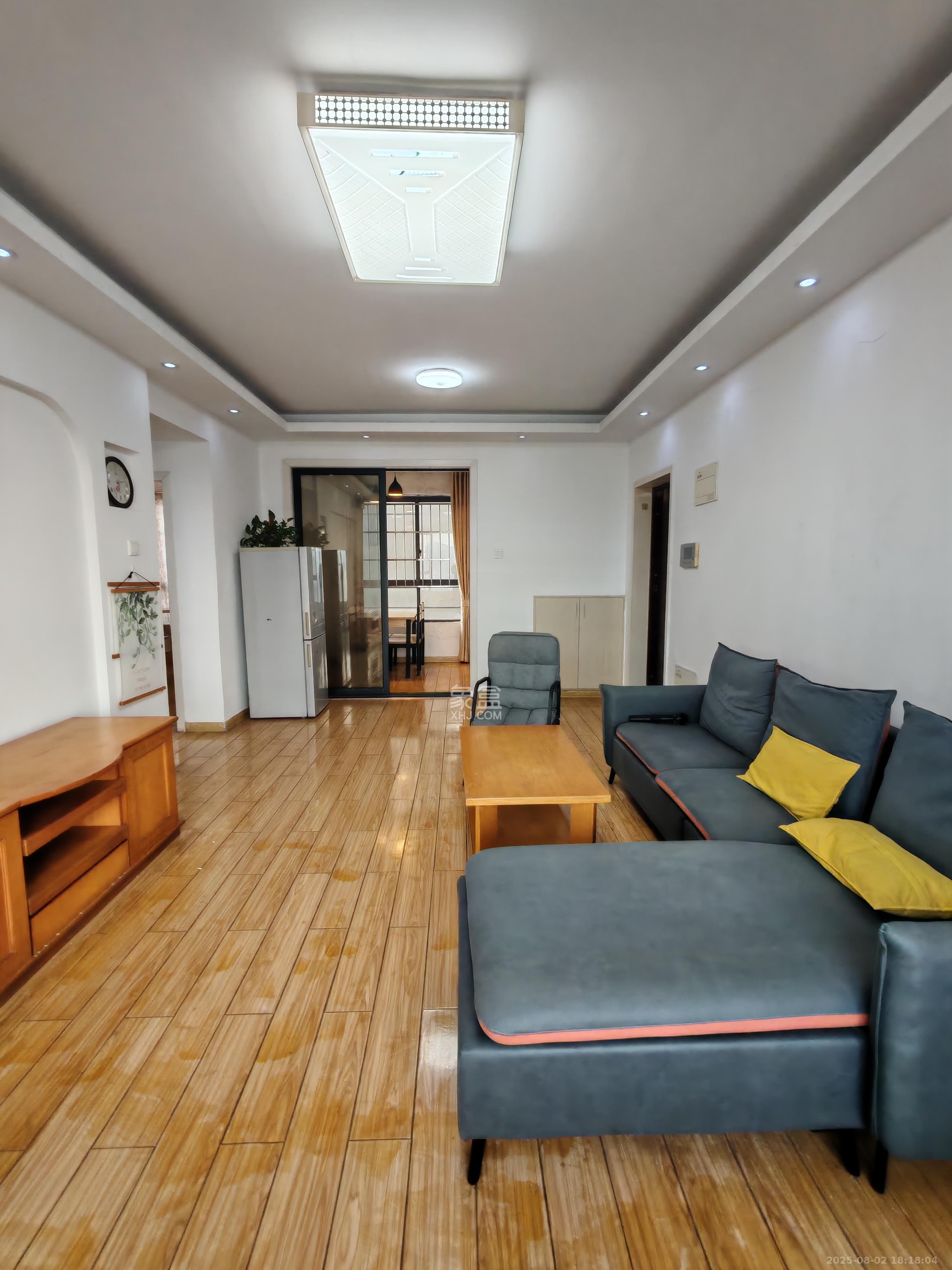 长房时代城 3室2厅1卫 2500.0元/月 长房时代城 3室2厅1卫 2500.0元/月室内图