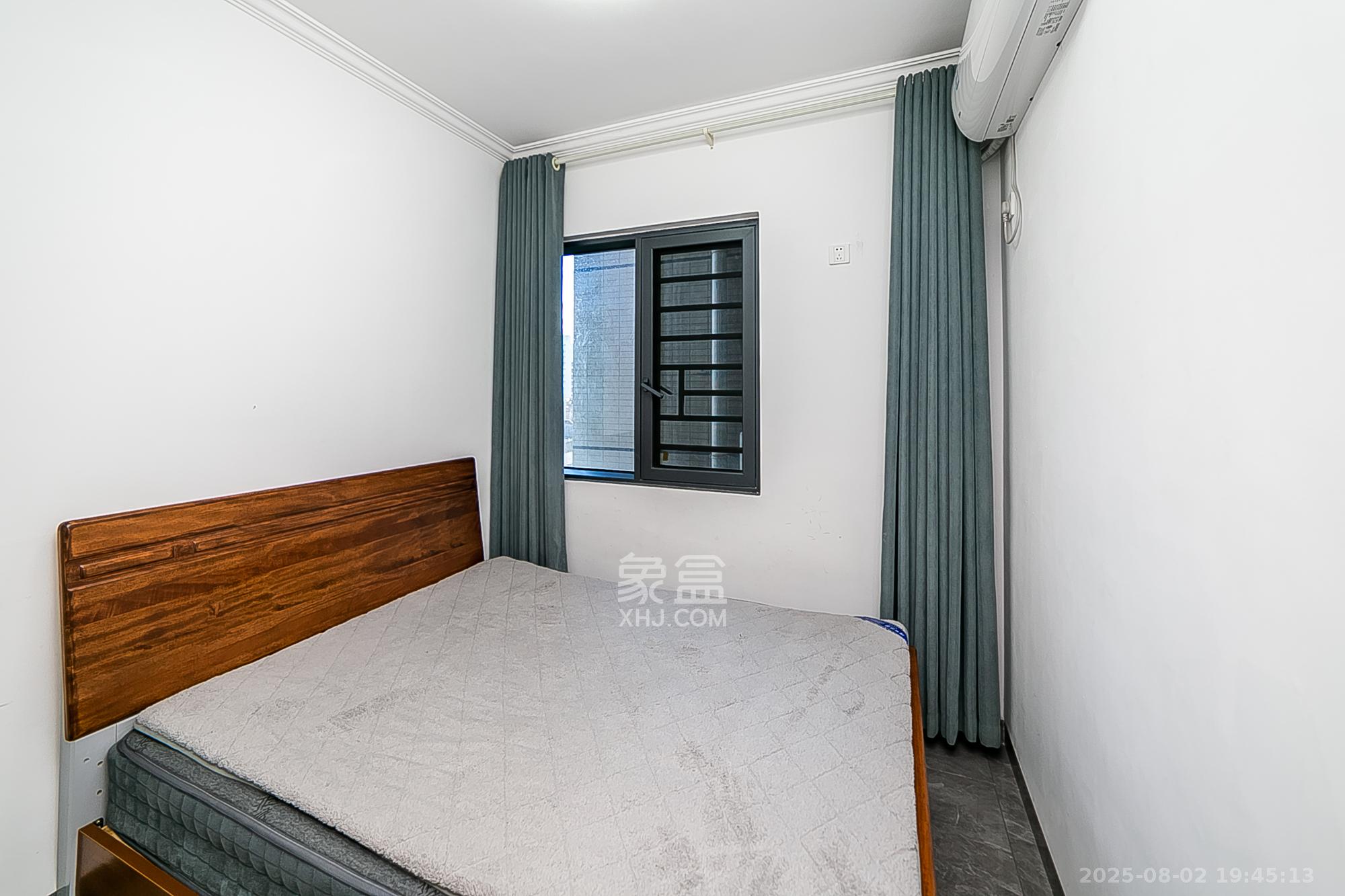 天鸿天府(天鸿中央大院)  3室2厅2卫    116.8万 天鸿天府(天鸿中央大院)  3室2厅2卫    116.8万卧室