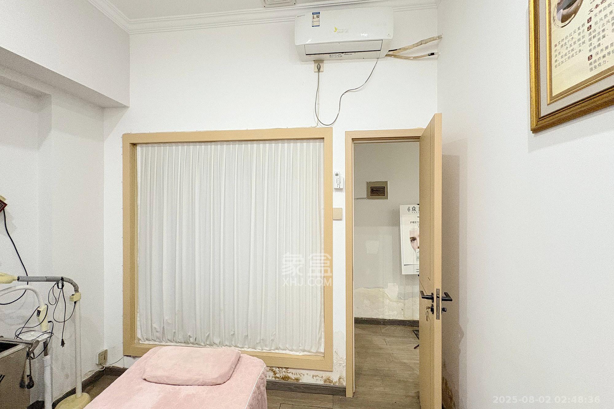 朝阳银座  1室1厅1卫    63.0万卧室