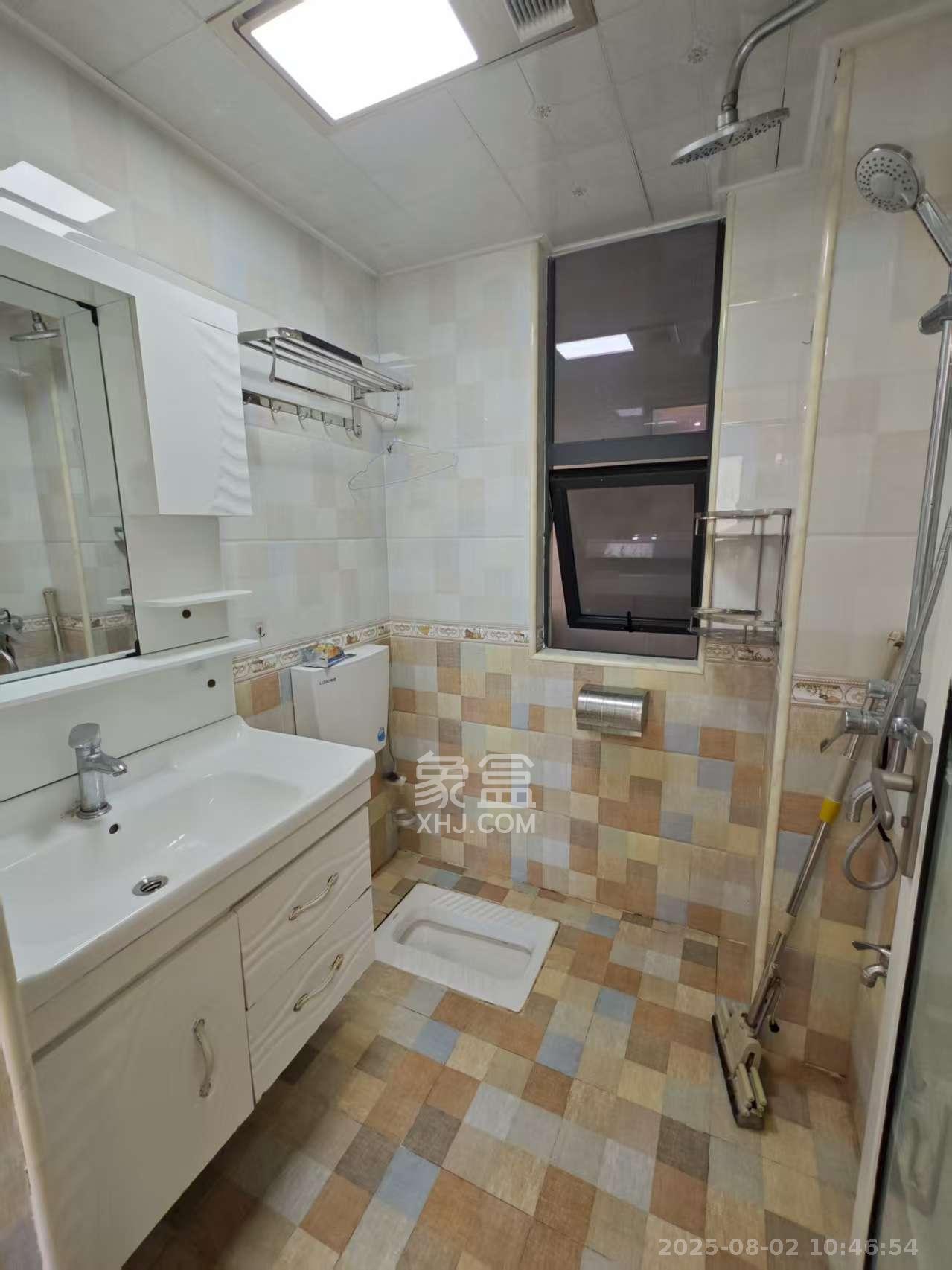 天鸿天府(天鸿中央大院) 2室1厅1卫 1800.0元/月 天鸿天府(天鸿中央大院) 2室1厅1卫 1800.0元/月室内图