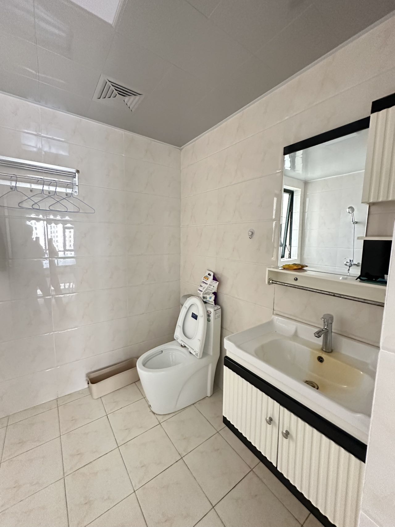 海阔天空-国瑞城二期(雅仕苑) 3室2厅2卫 4500.0元/月 海阔天空-国瑞城二期(雅仕苑) 3室2厅2卫 4500.0元/月室内图