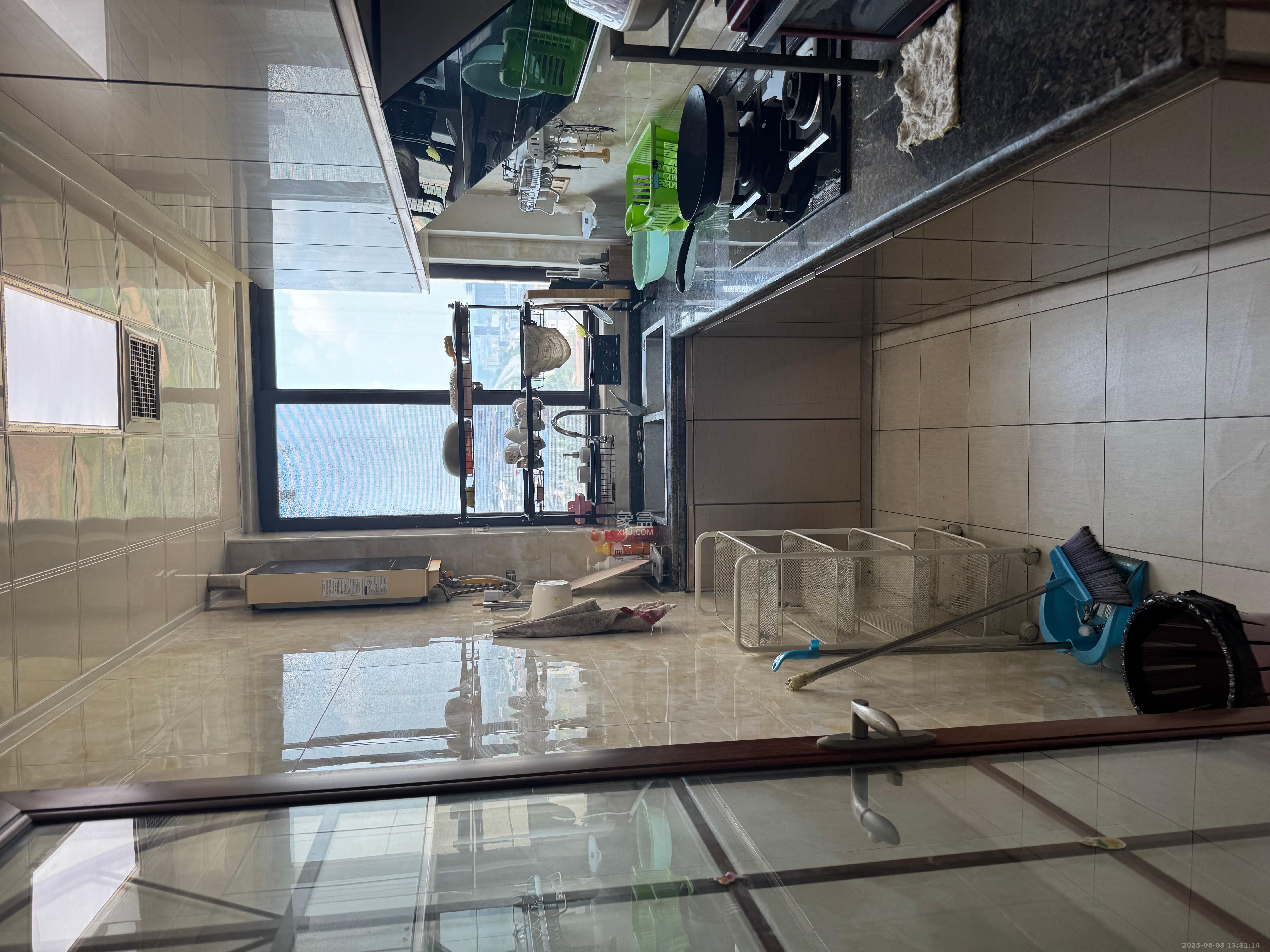 绿地海外滩一期 4室2厅2卫 2500.0元/月 绿地海外滩一期 4室2厅2卫 2500.0元/月室内图