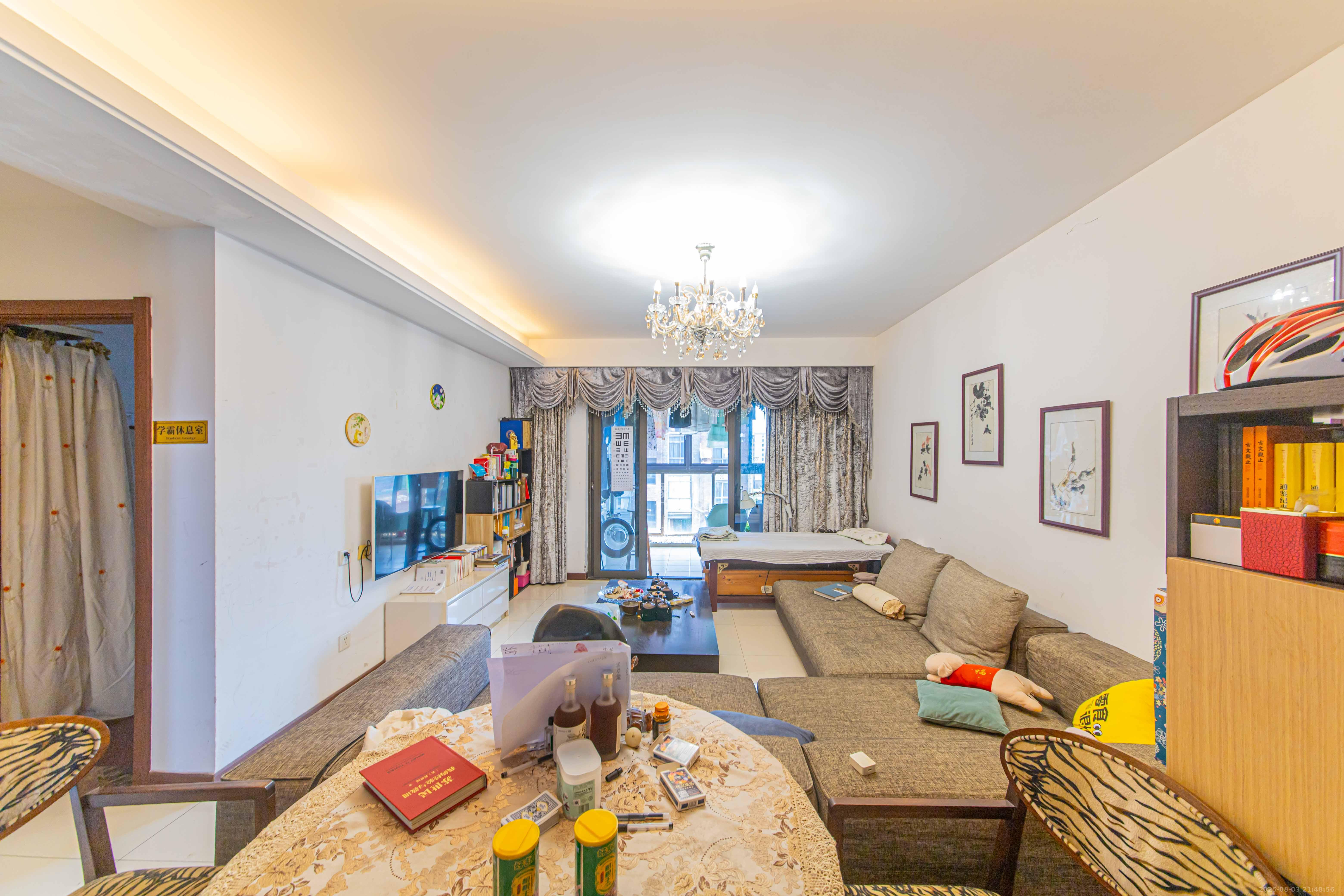 绿地公馆(绿地名邸)  3室2厅2卫    145.0万 绿地公馆(绿地名邸)  3室2厅2卫    145.0万客厅