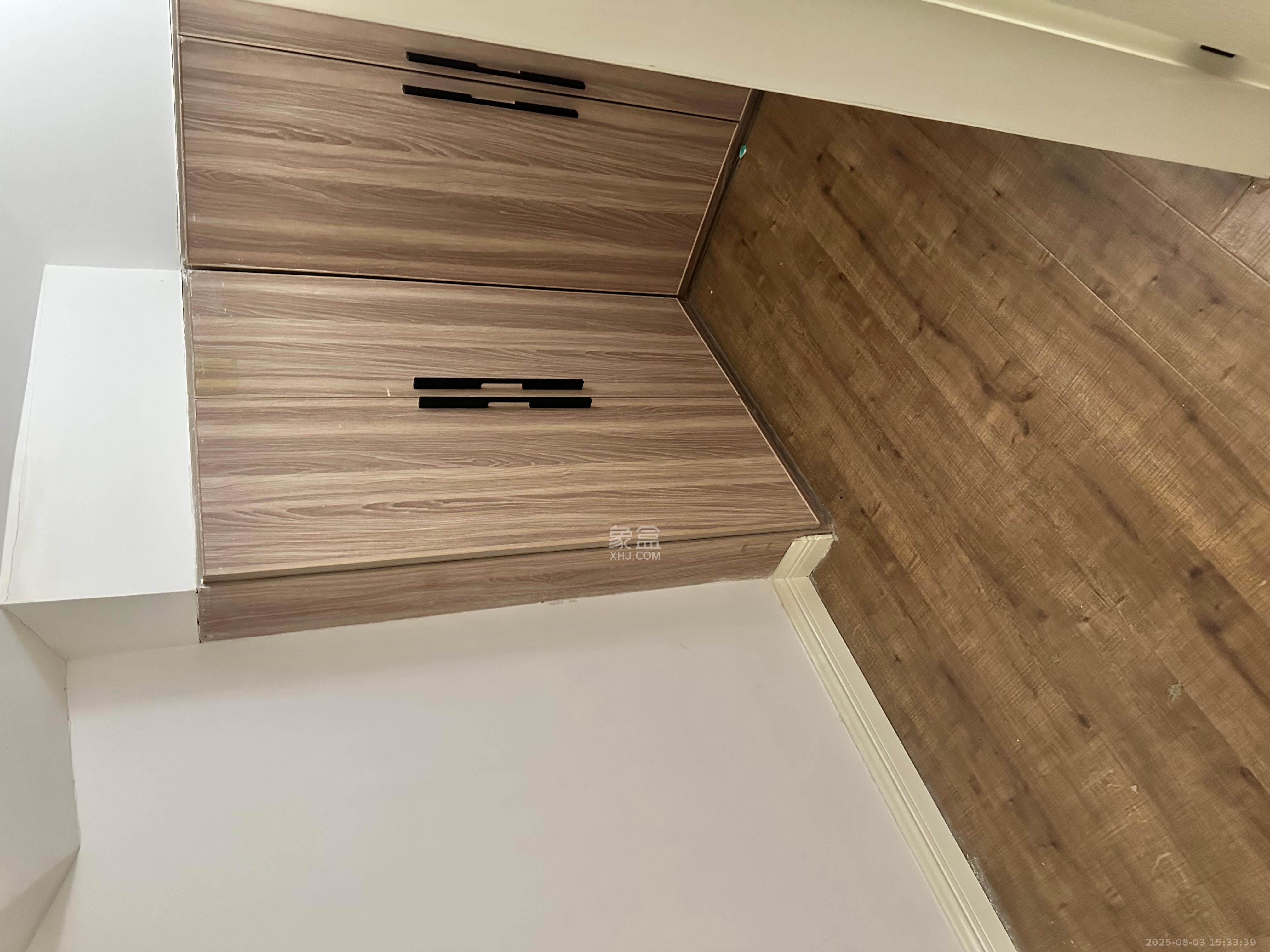 中建芙蓉嘉苑  4室2厅1卫    2300.0元/月室内图