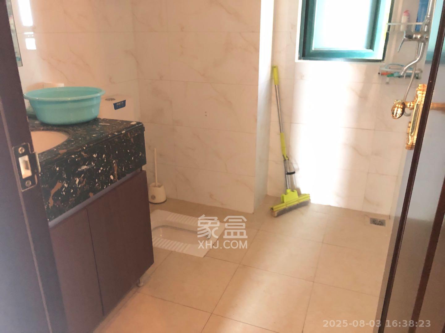 恒大翡翠华庭  3室2厅1卫    2300.0元/月室内图