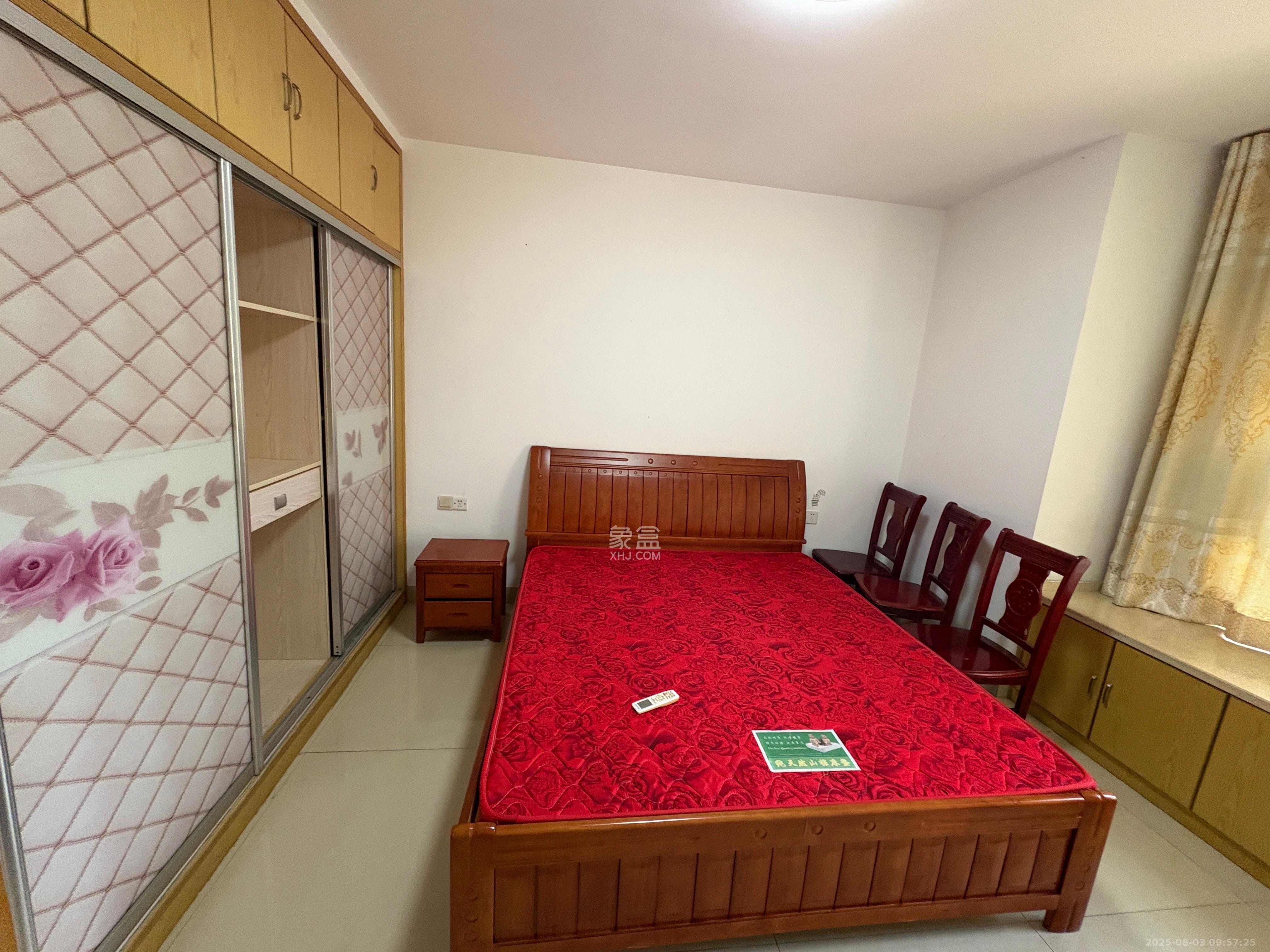 东岸梅园小区  1室1厅1卫   1400.00元/月室内图