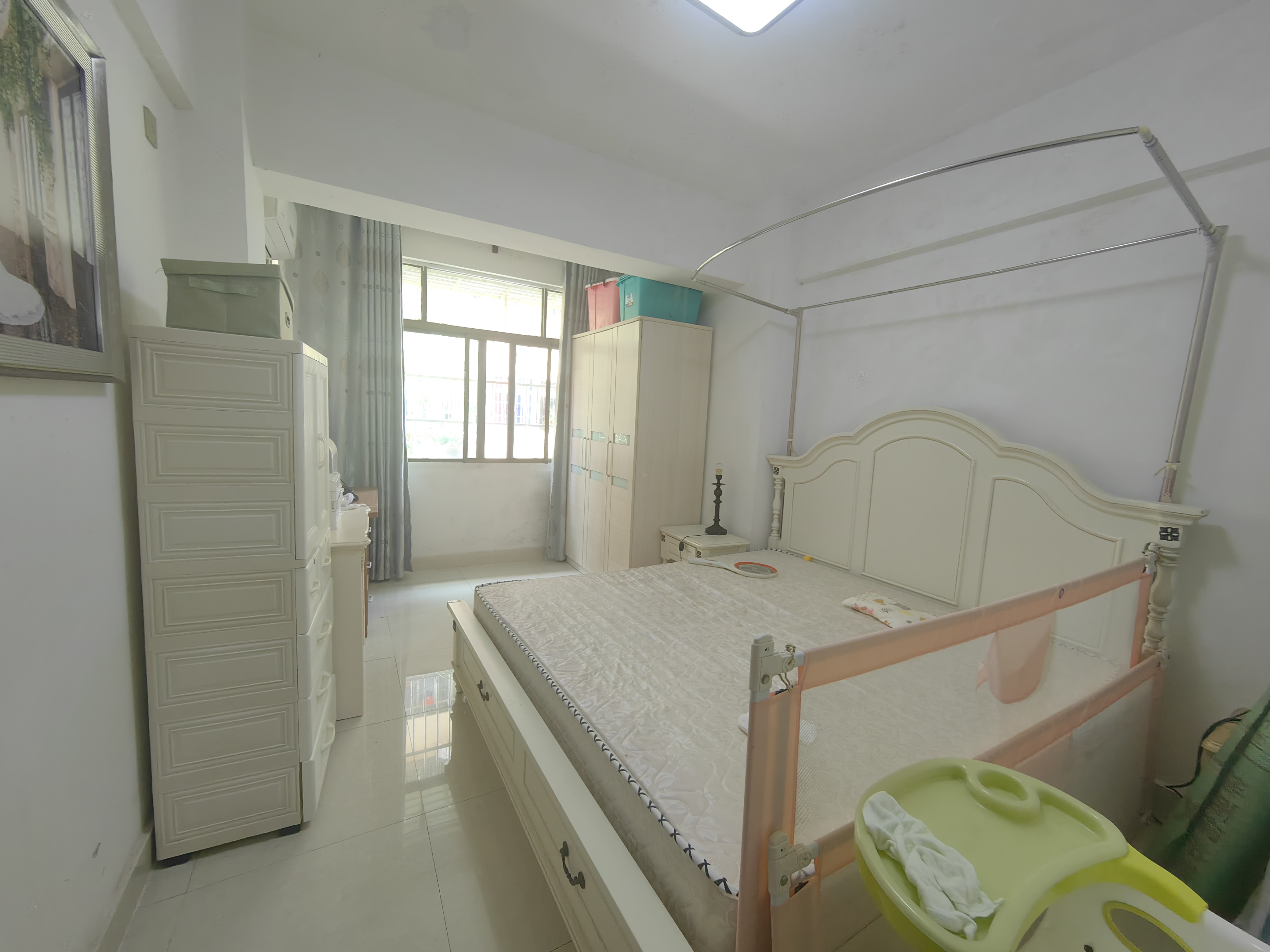 营养食品厂宿舍(龙华区银河路2号) 2室2厅1卫 95.0万 营养食品厂宿舍(龙华区银河路2号) 2室2厅1卫 95.0万客厅