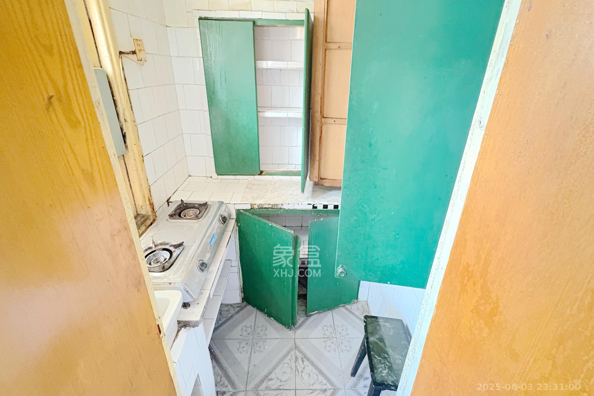 晓园宿舍(晓园路湘运小区)  2室1厅1卫    58.0万 晓园宿舍(晓园路湘运小区)  2室1厅1卫    58.0万厨房