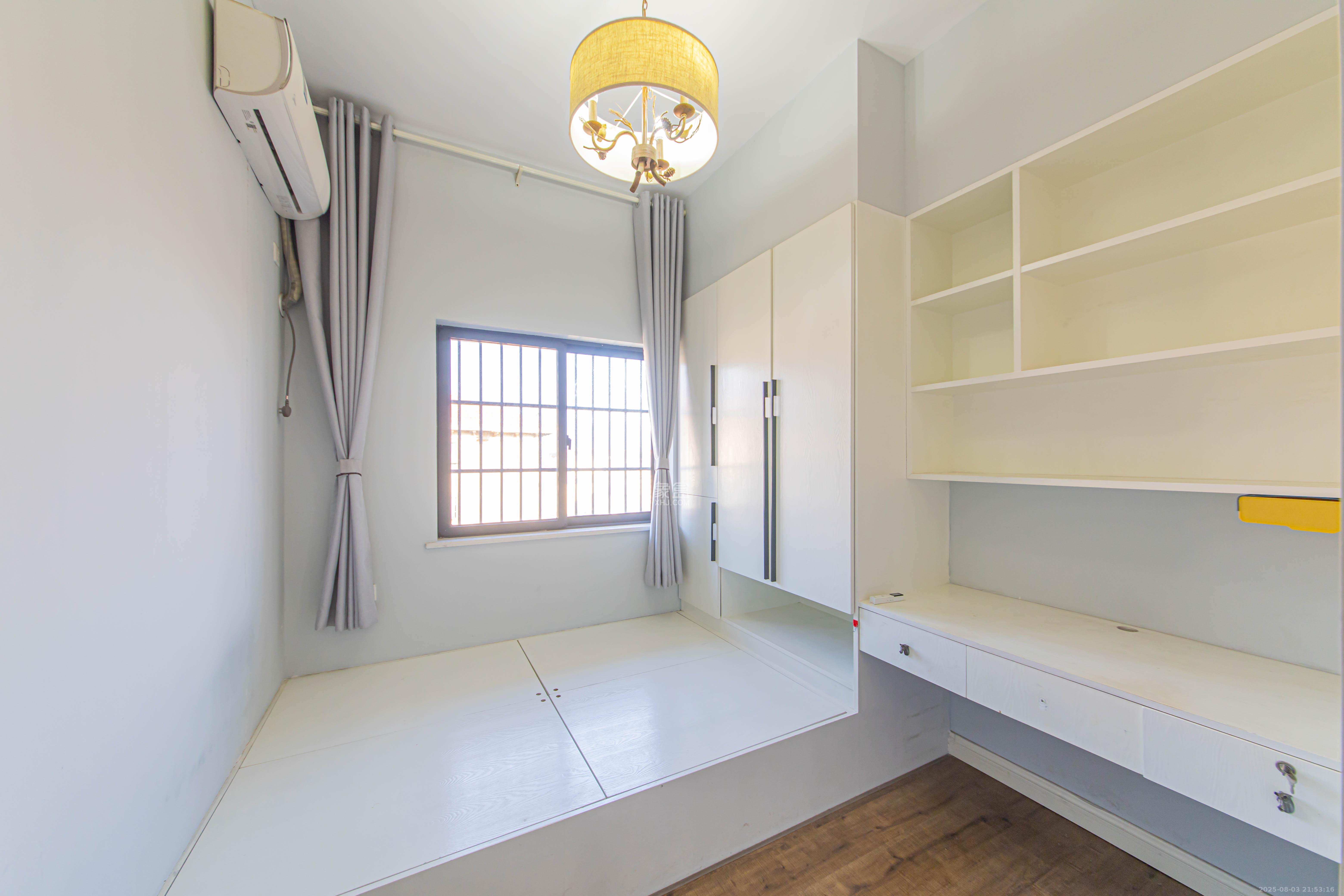 中建芙蓉嘉苑  4室2厅1卫    98.0万 中建芙蓉嘉苑  4室2厅1卫    98.0万卧室