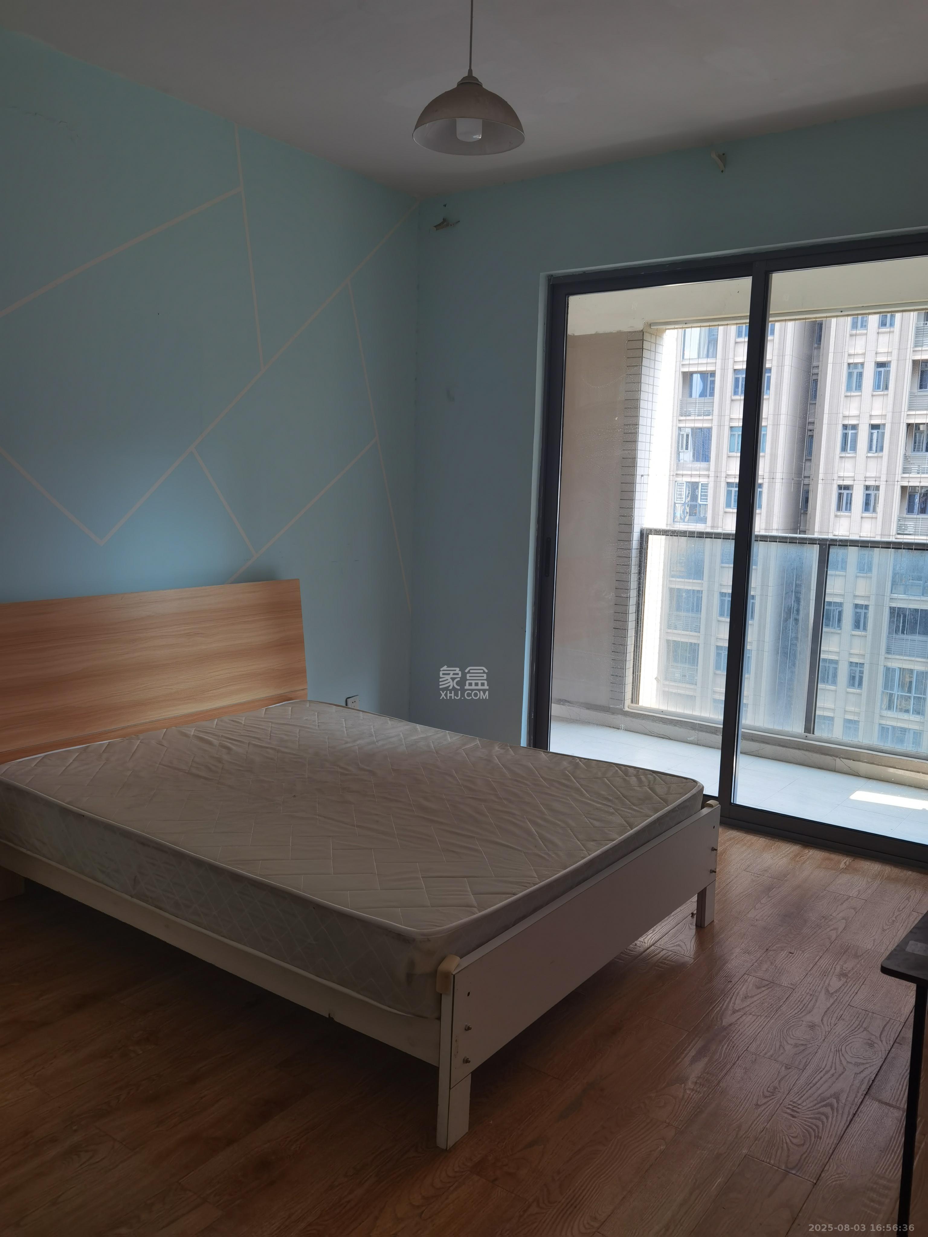 八方小区C区  3室2厅2卫    3500.0元/月 八方小区C区  3室2厅2卫    3500.0元/月室内图