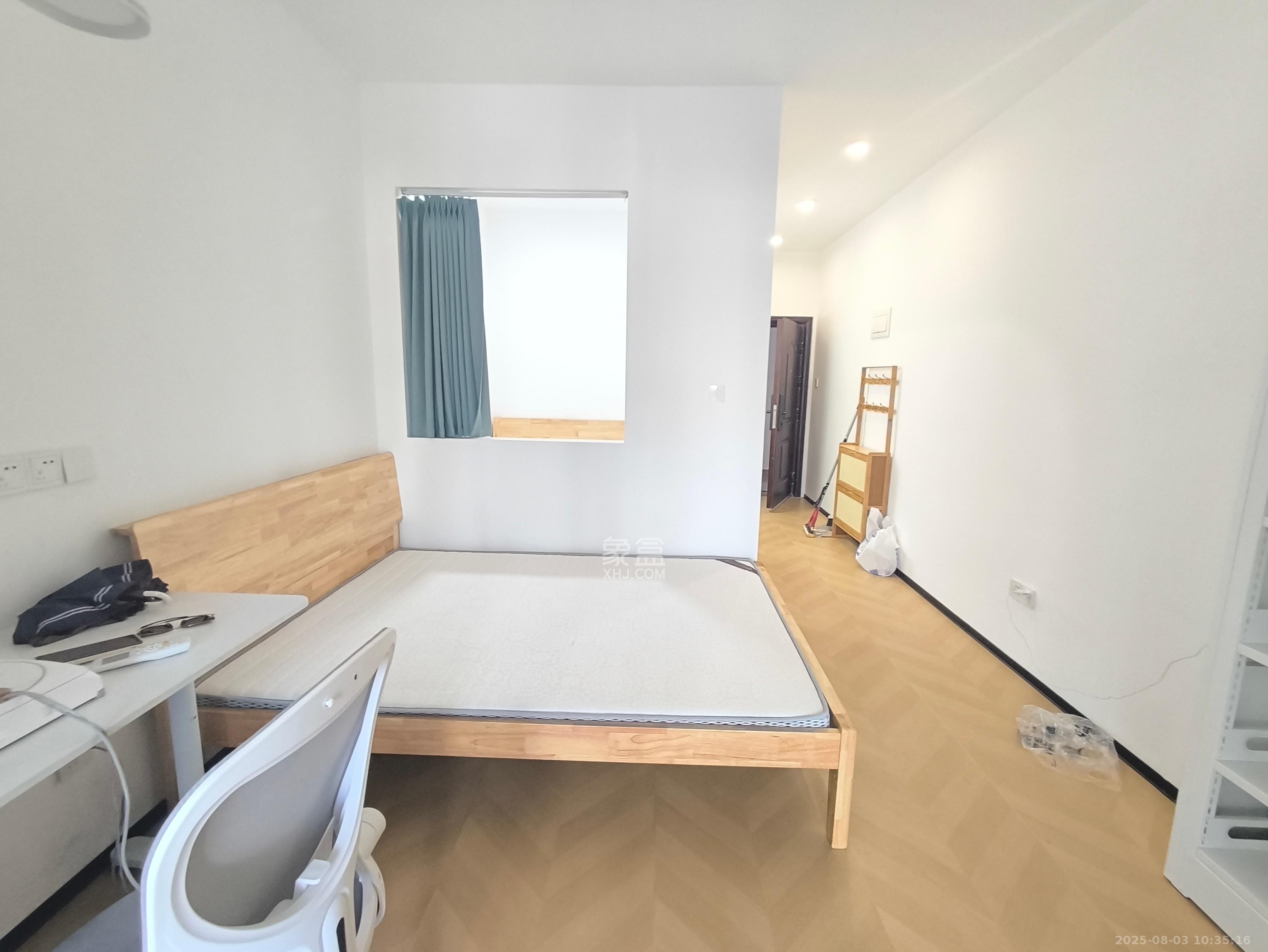 西湖路散盘 1室1厅1卫 3200.0元/月 西湖路散盘 1室1厅1卫 3200.0元/月室内图