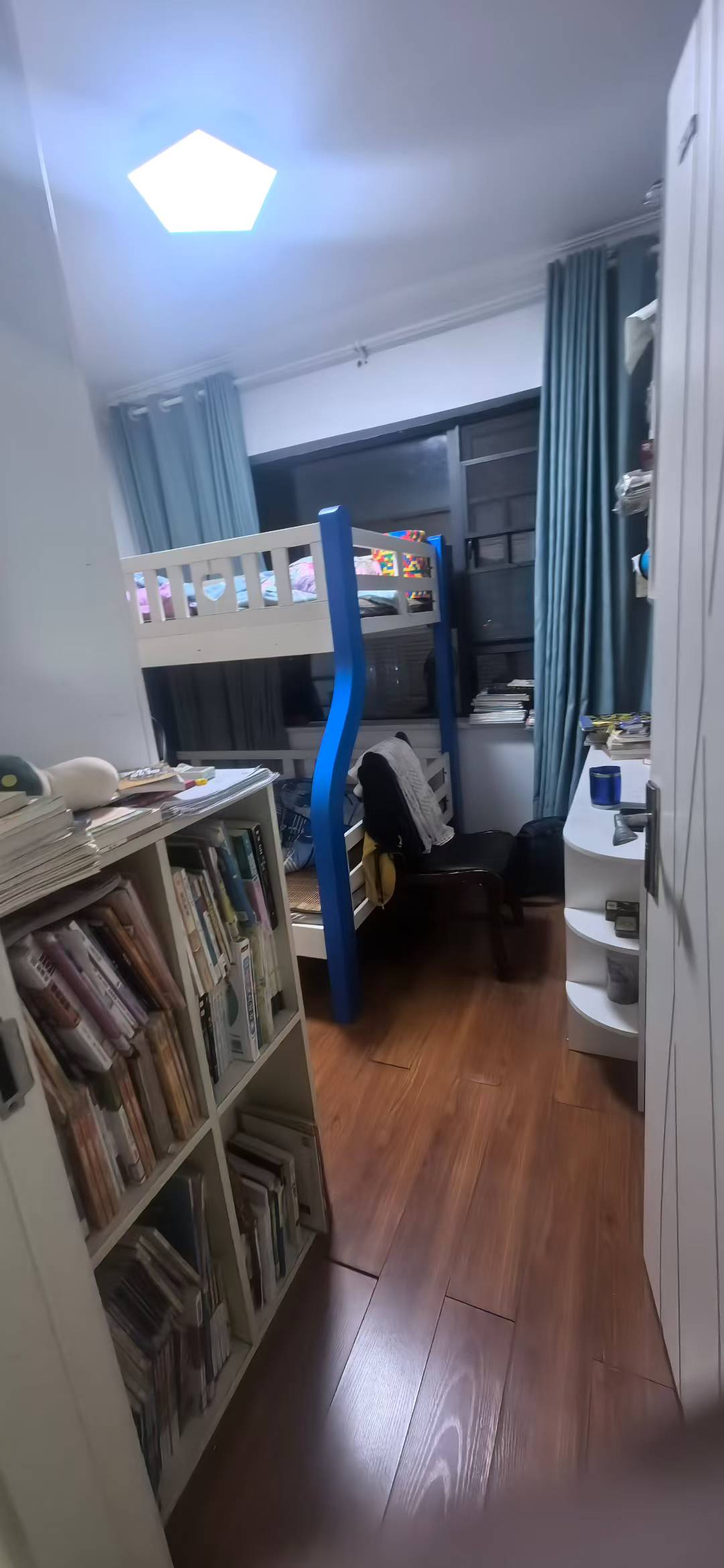 百弘学府城  2室2厅1卫    76.0万卧室