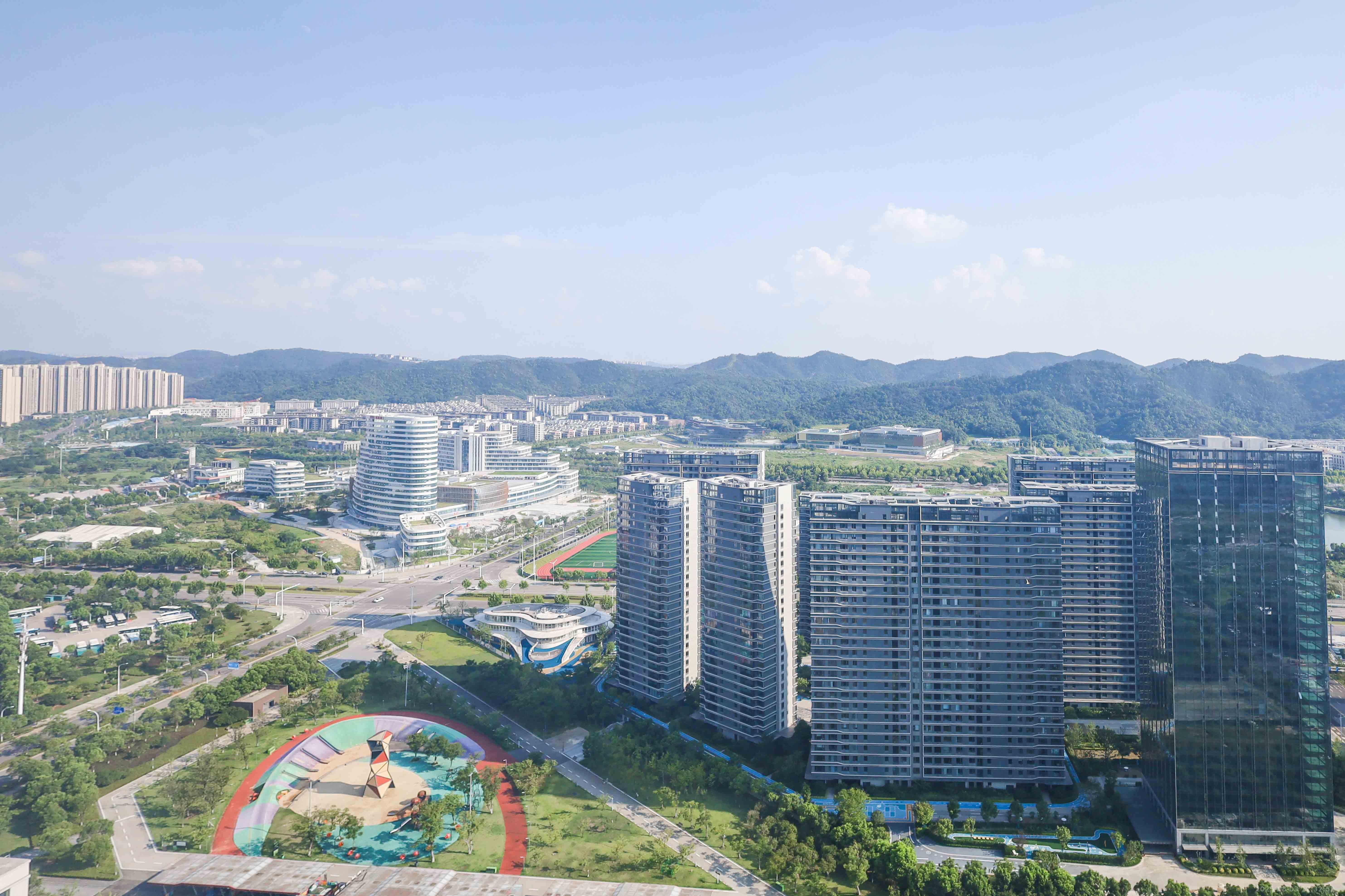 中国铁建湘语梅溪  3室2厅2卫    135.0万阳台