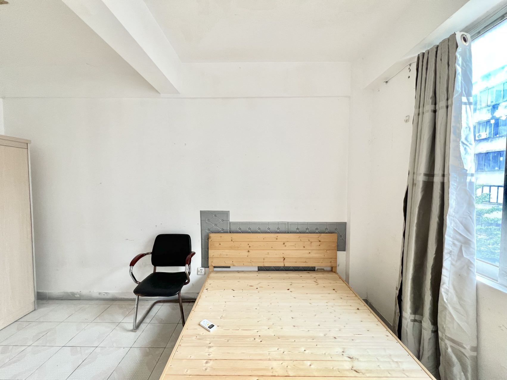 国科园小区 1室1厅1卫 1300.0元/月 国科园小区 1室1厅1卫 1300.0元/月室内图