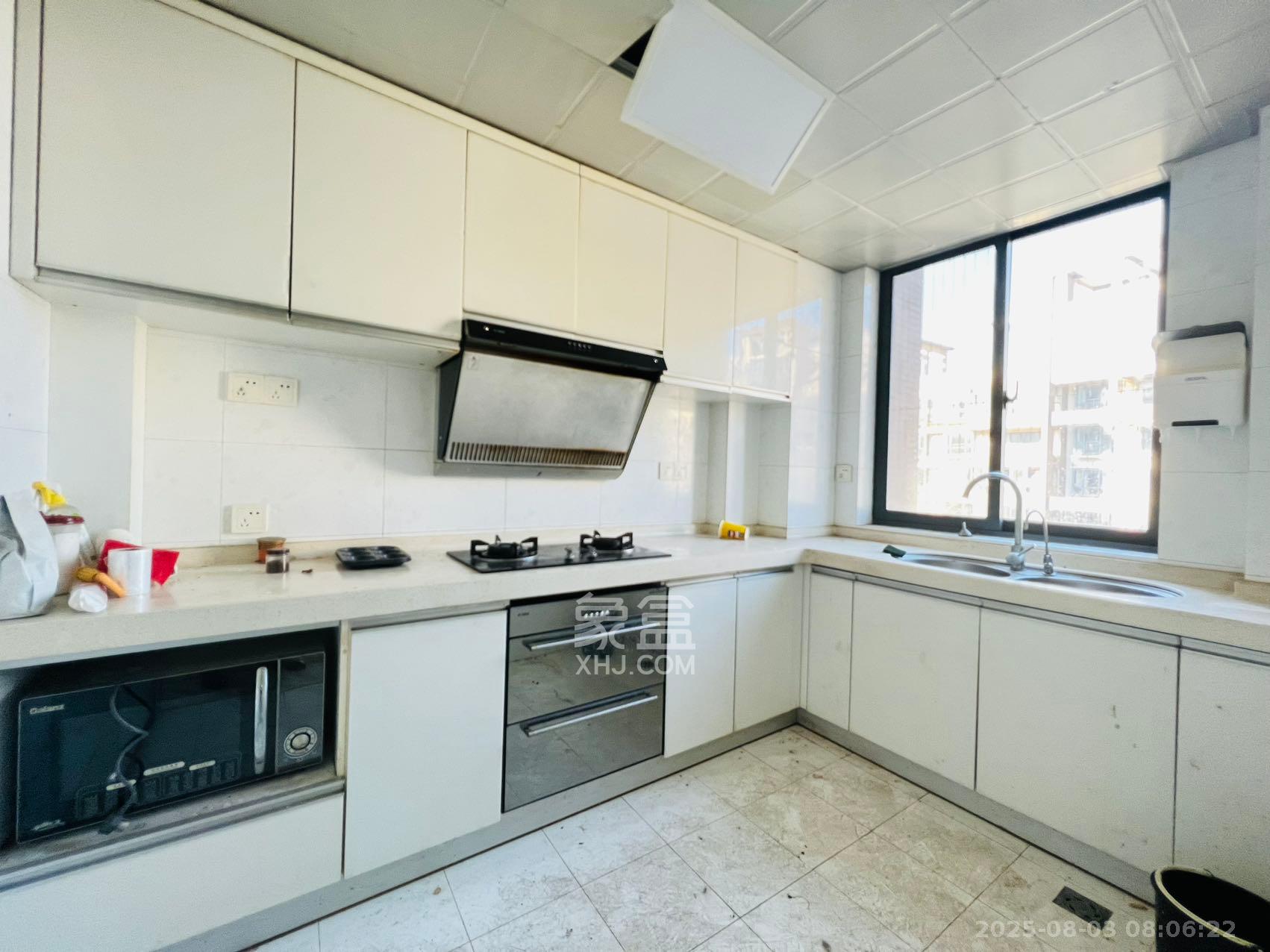 西子花苑 4室2厅2卫 3300.0元/月 西子花苑 4室2厅2卫 3300.0元/月室内图