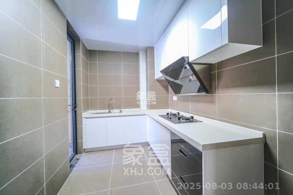 运达锦绣广场  3室2厅2卫    2800.0元/月室内图