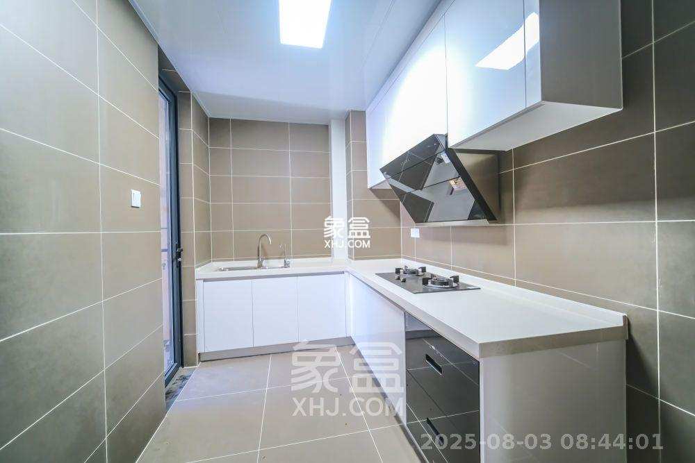 运达锦绣广场 3室2厅2卫 2800.0元/月 运达锦绣广场 3室2厅2卫 2800.0元/月室内图