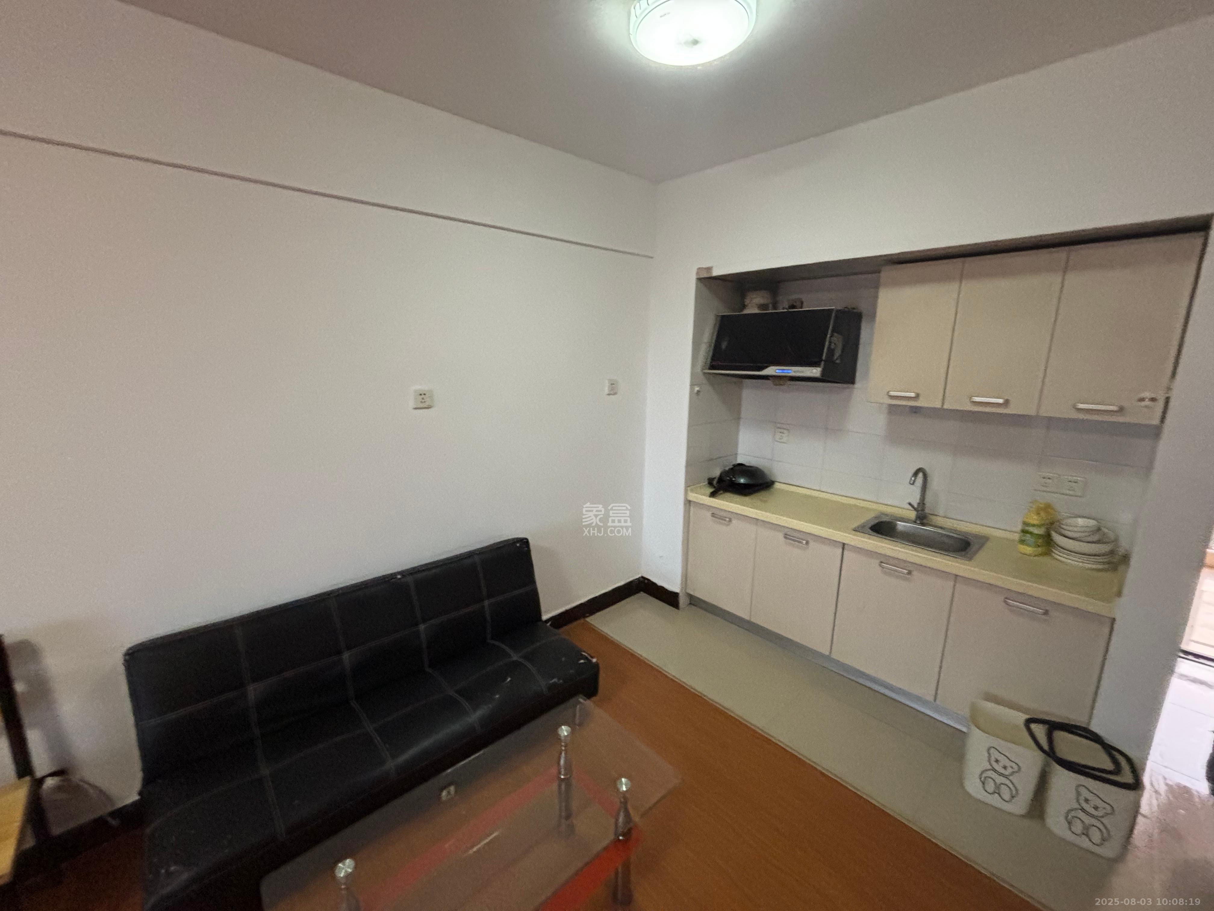 玛依拉山庄  1室1厅1卫    1350.0元/月室内图