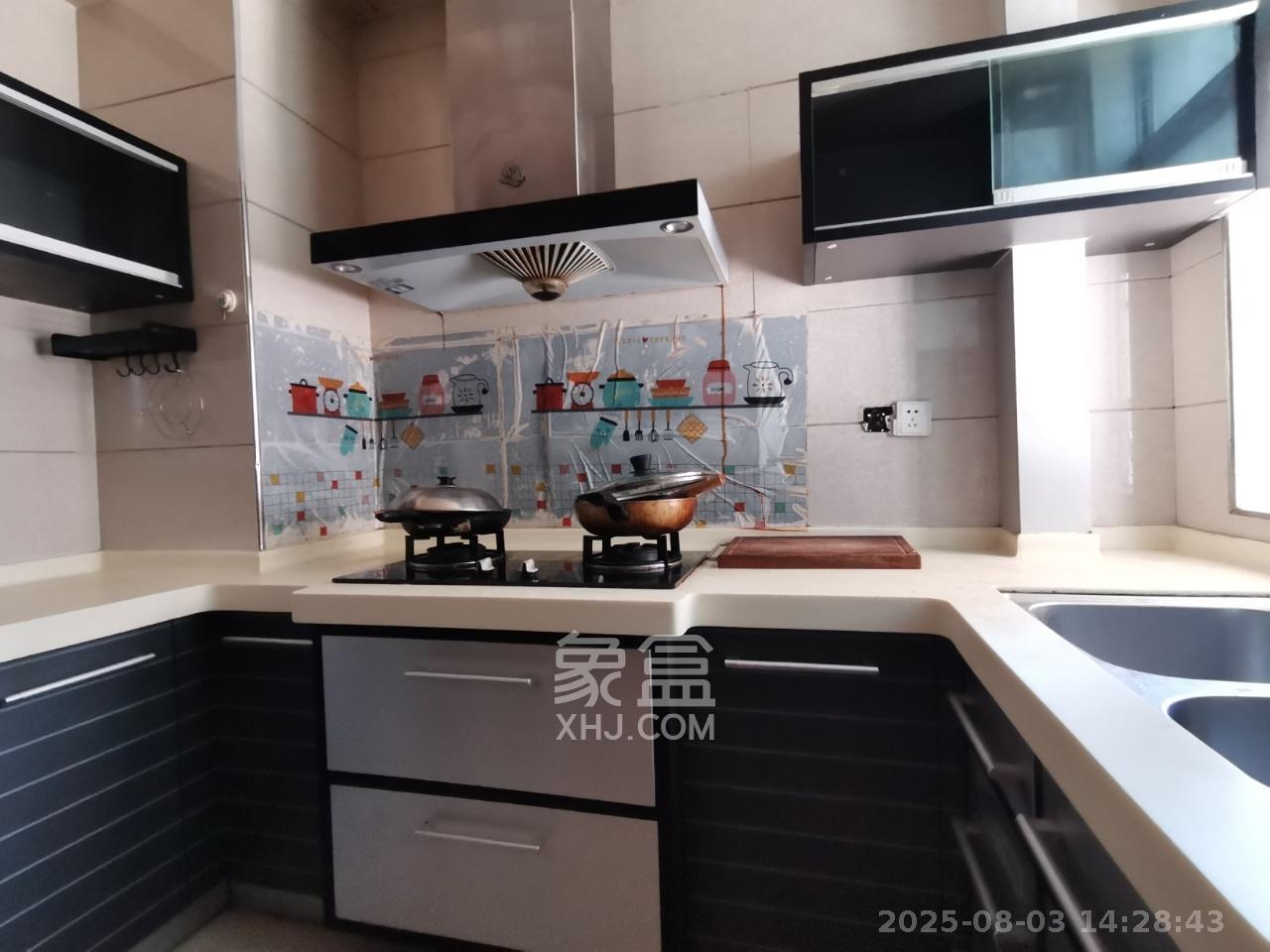 公园西郡  2室2厅0卫   3200.00元/月室内图