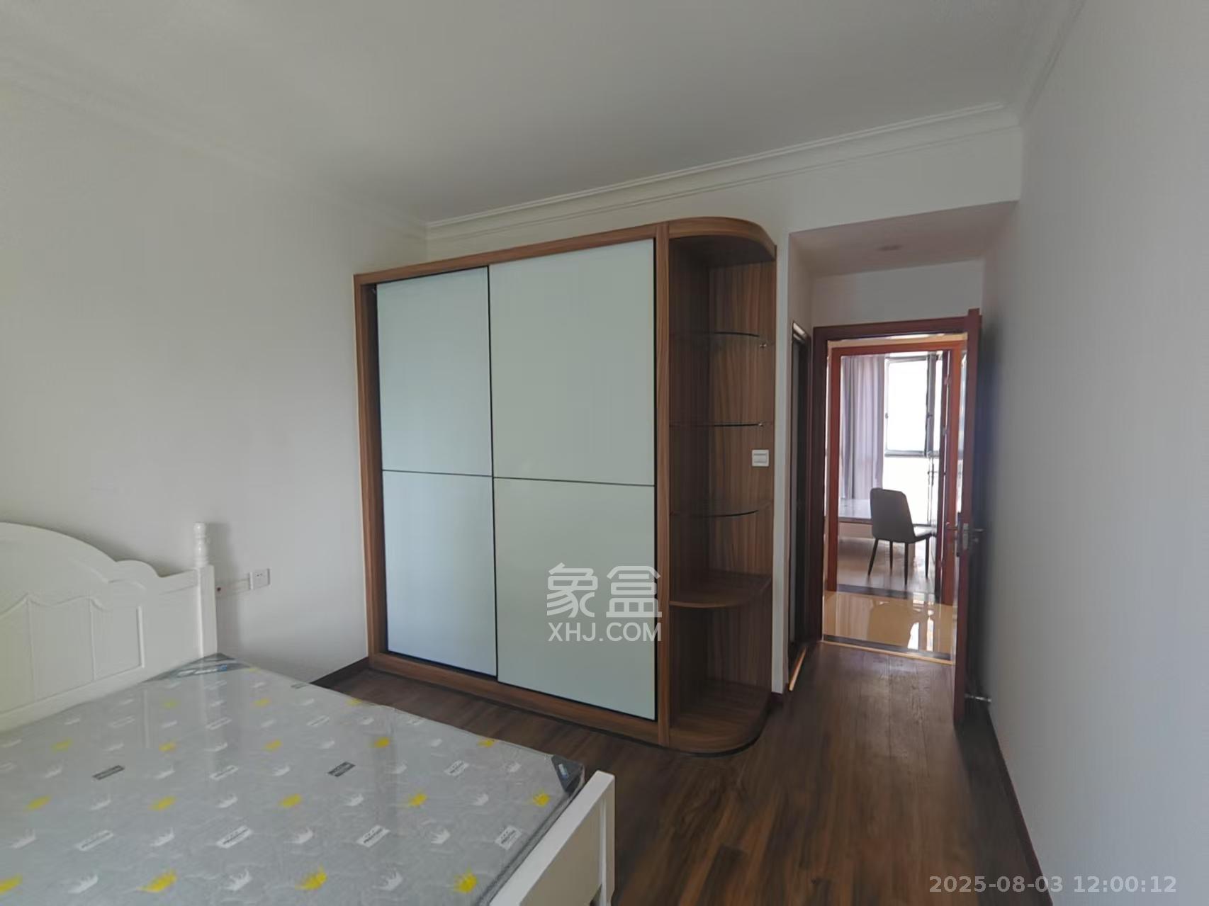 江山帝景哈佛  4室2厅2卫    2500.0元/月 江山帝景哈佛  4室2厅2卫    2500.0元/月室内图