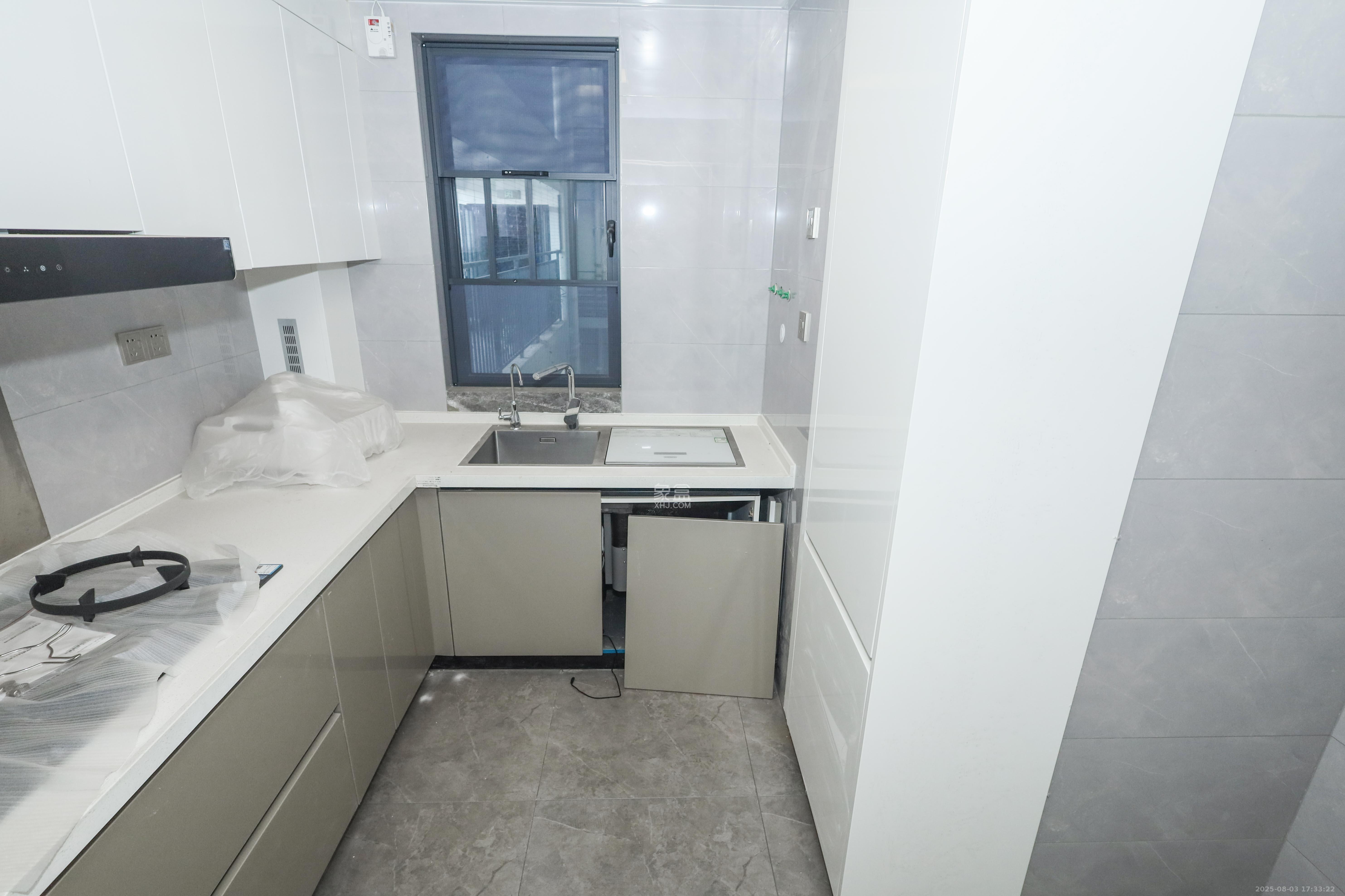 中国铁建湘语梅溪  3室2厅2卫    168.0万 中国铁建湘语梅溪  3室2厅2卫    168.0万厨房