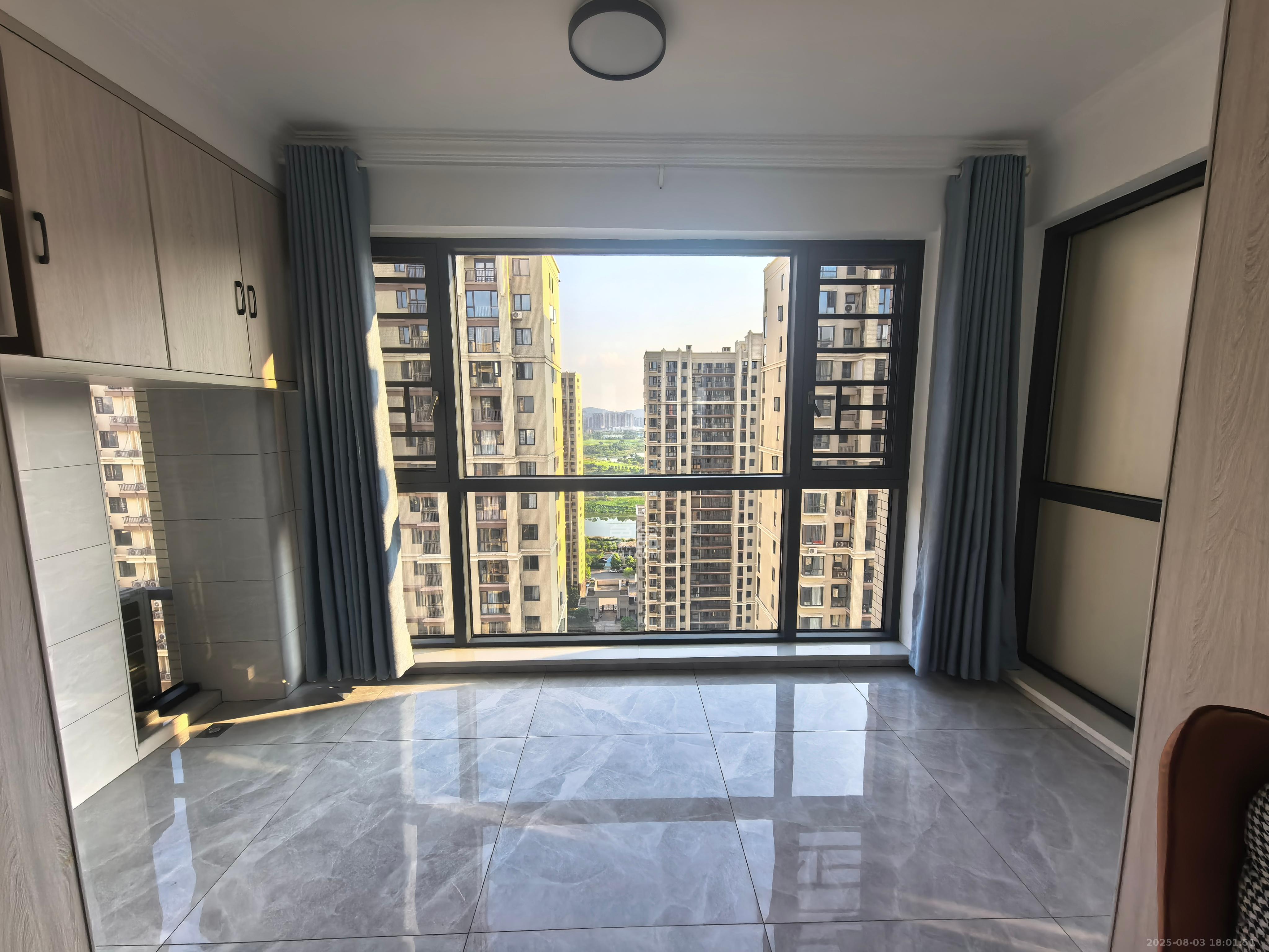 惟泽园  3室2厅2卫    2500.0元/月室内图