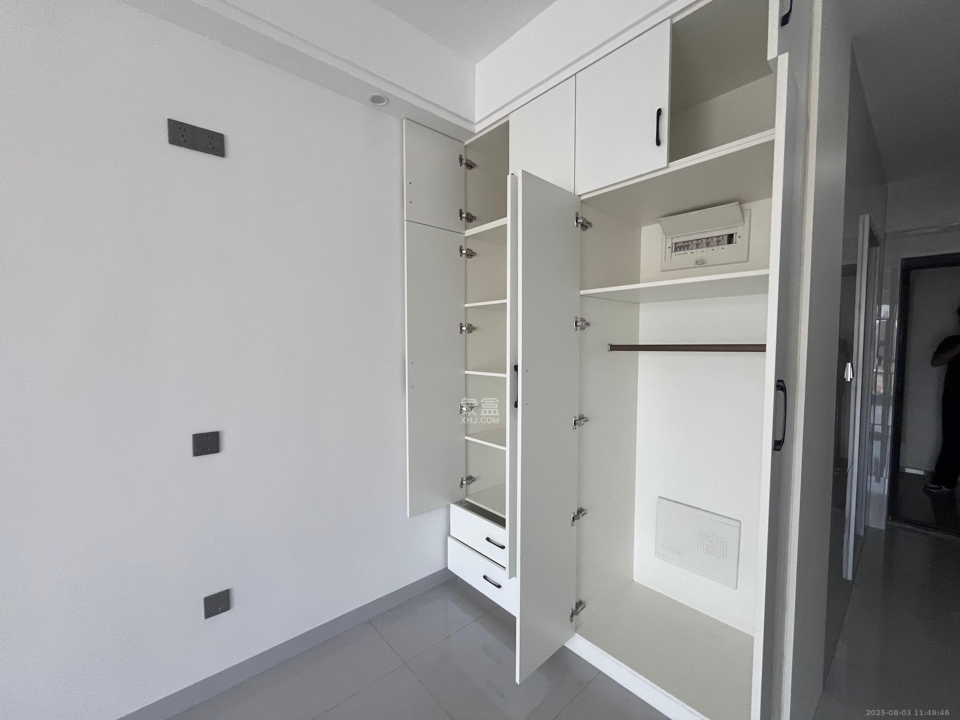 鄱阳汇金中心 1室0厅0卫 1600.0元/月 鄱阳汇金中心 1室0厅0卫 1600.0元/月室内图