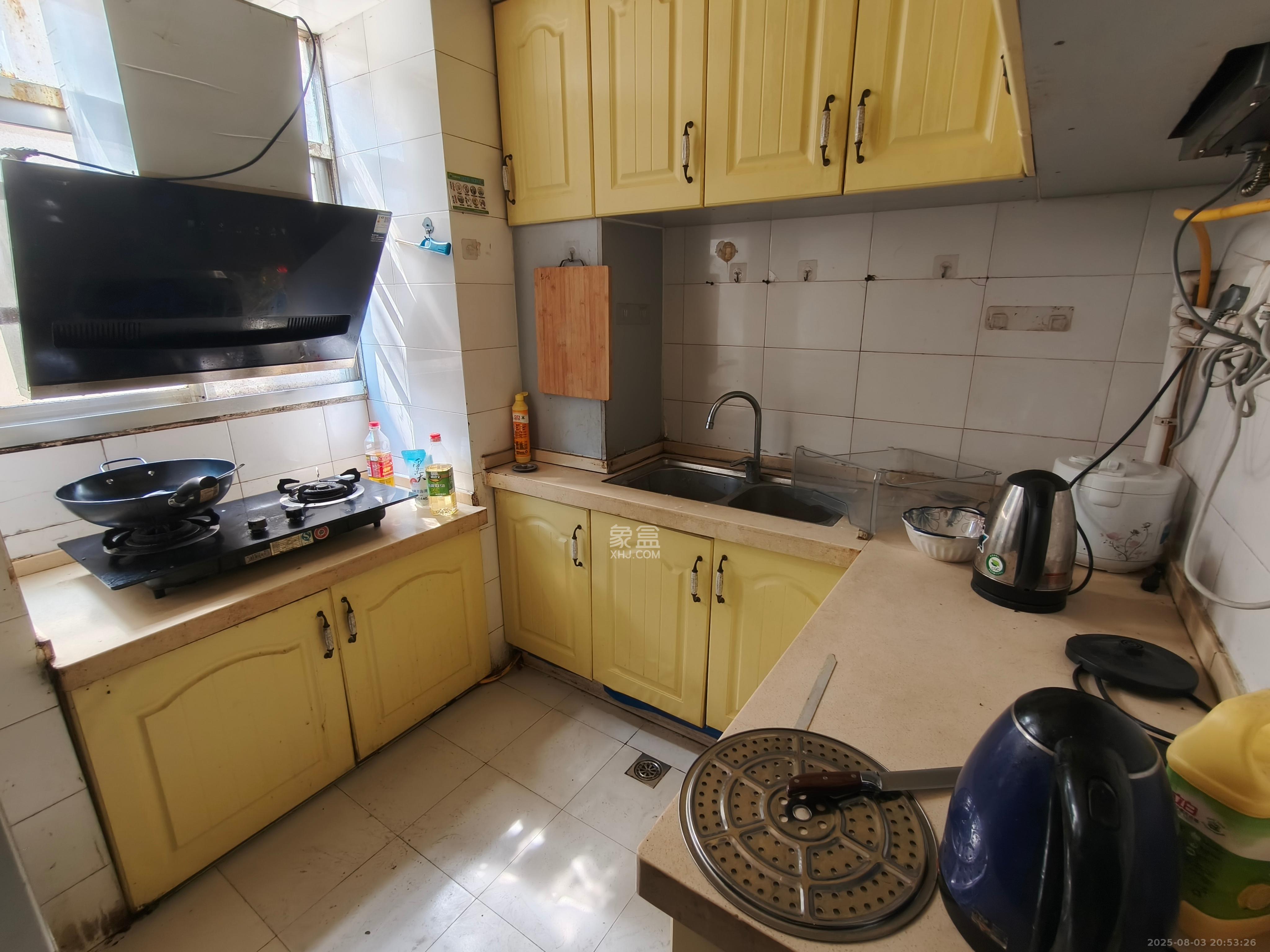 望麓园散盘  3室2厅1卫    2400.0元/月室内图