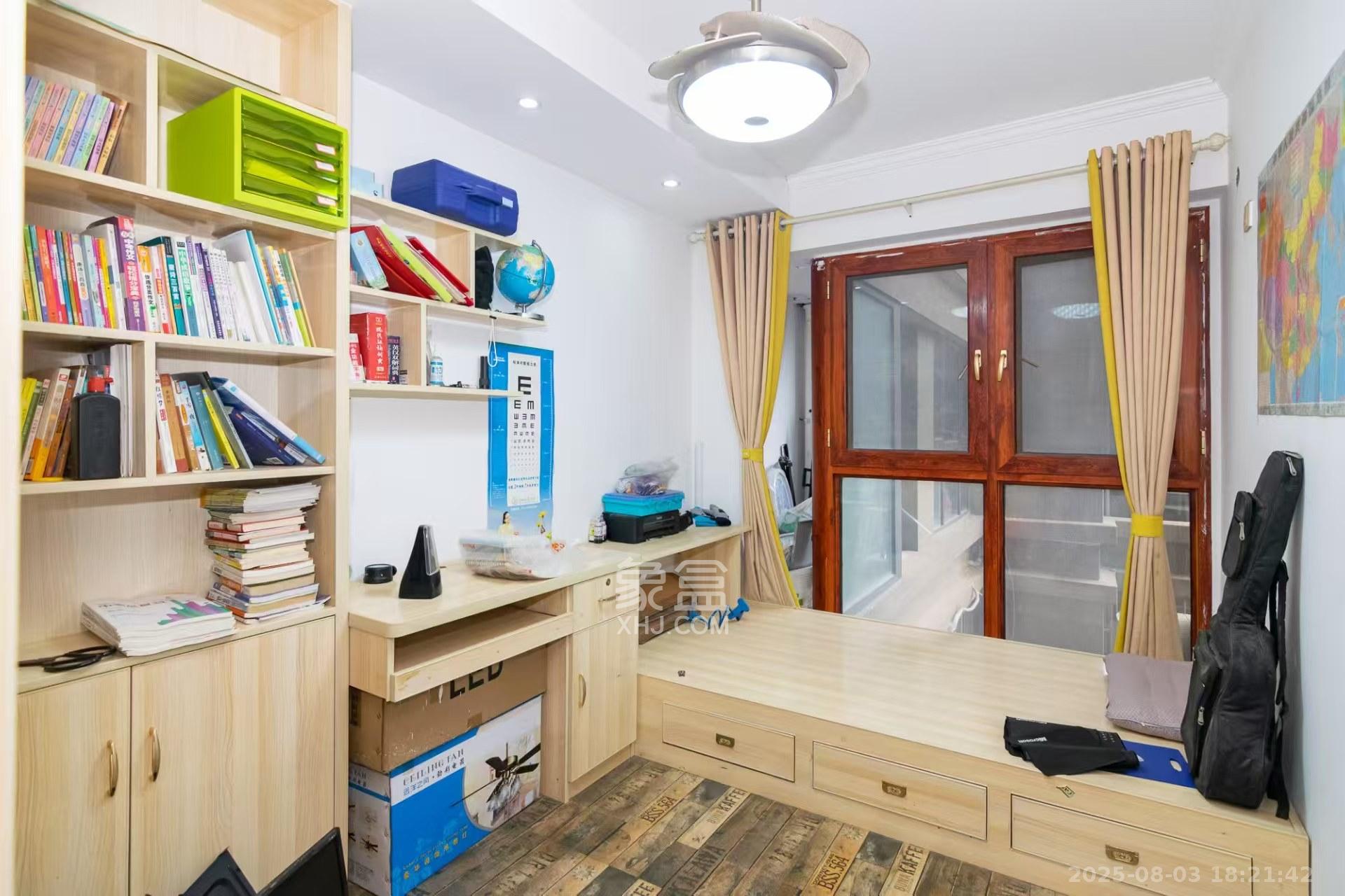 润和紫郡一期  5室2厅2卫    3000.0元/月室内图