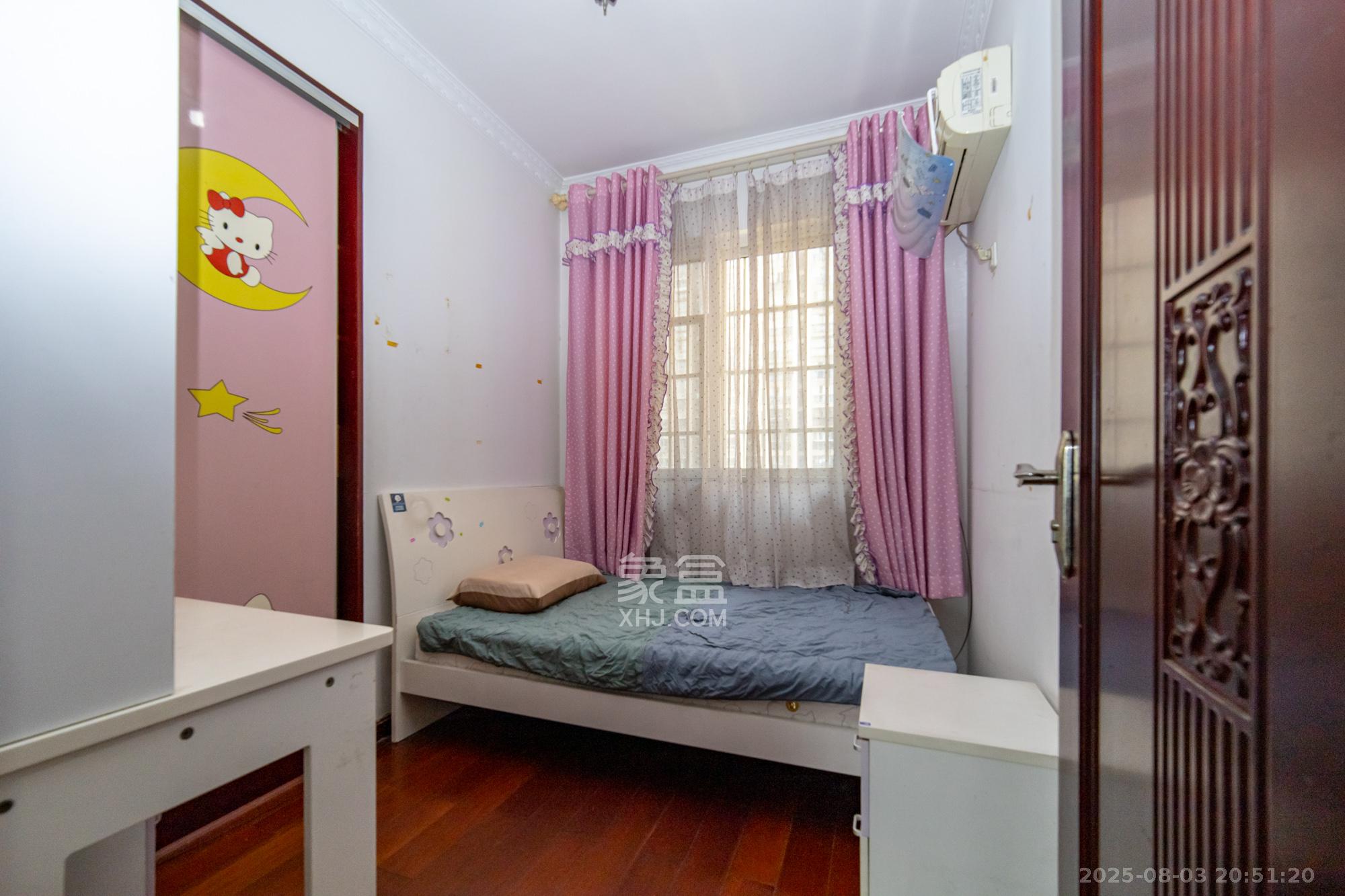 紫晶城 3室2厅2卫 56.8万 紫晶城 3室2厅2卫 56.8万卧室