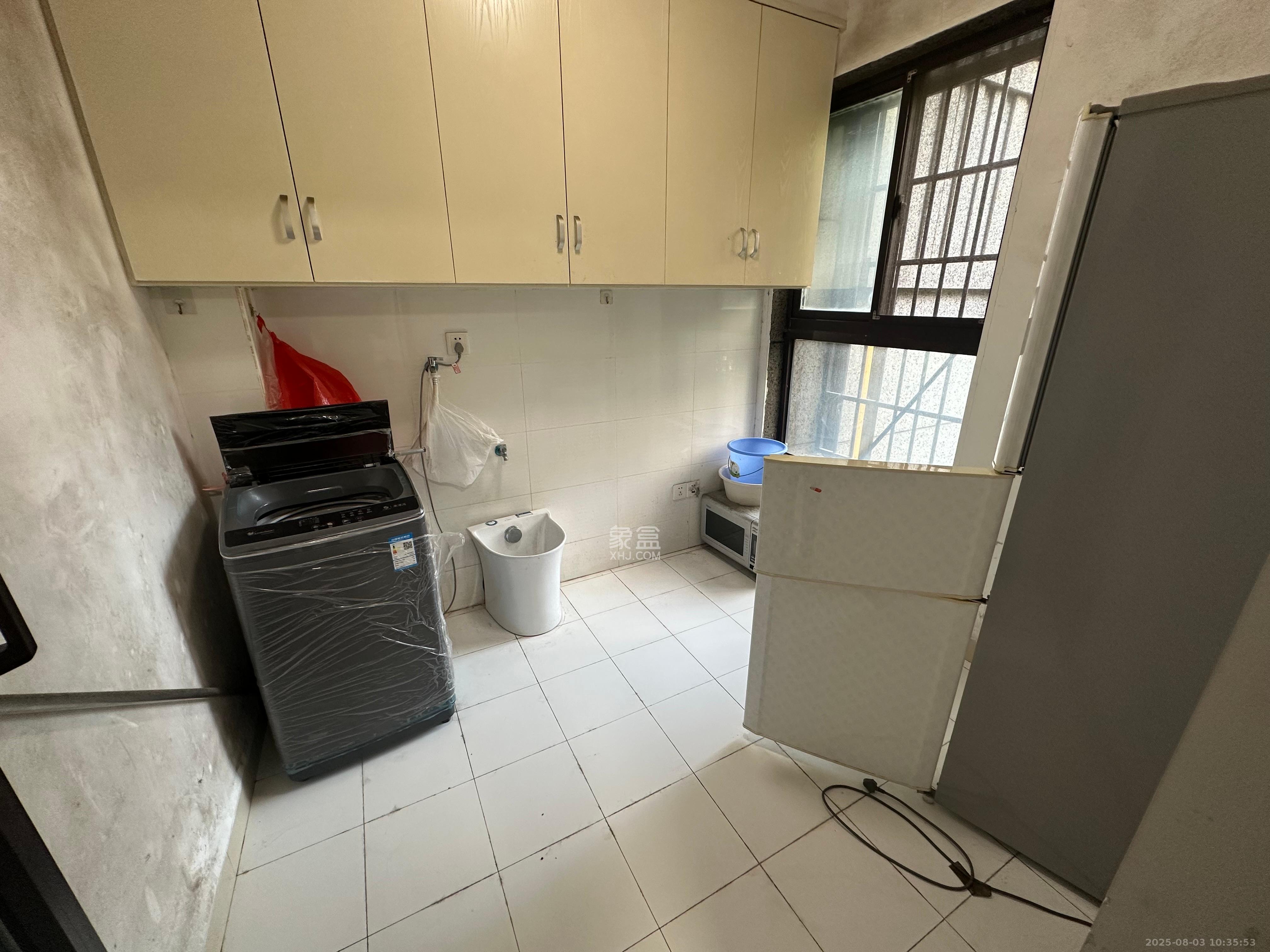 绿地中央广场 3室2厅1卫 3000.0元/月 绿地中央广场 3室2厅1卫 3000.0元/月室内图