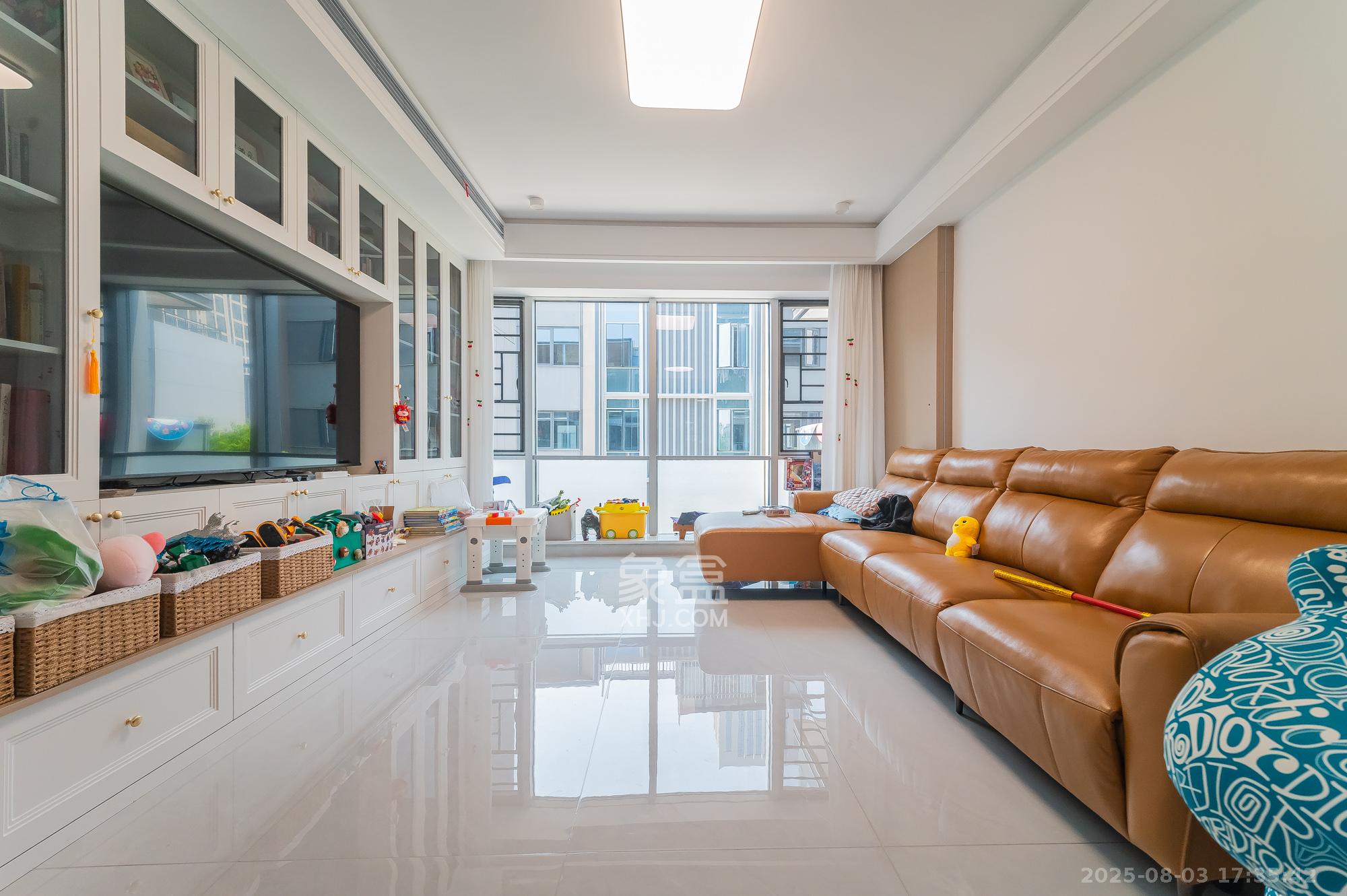 绿城美的明月江南  4室2厅3卫    309.8万 绿城美的明月江南  4室2厅3卫    309.8万