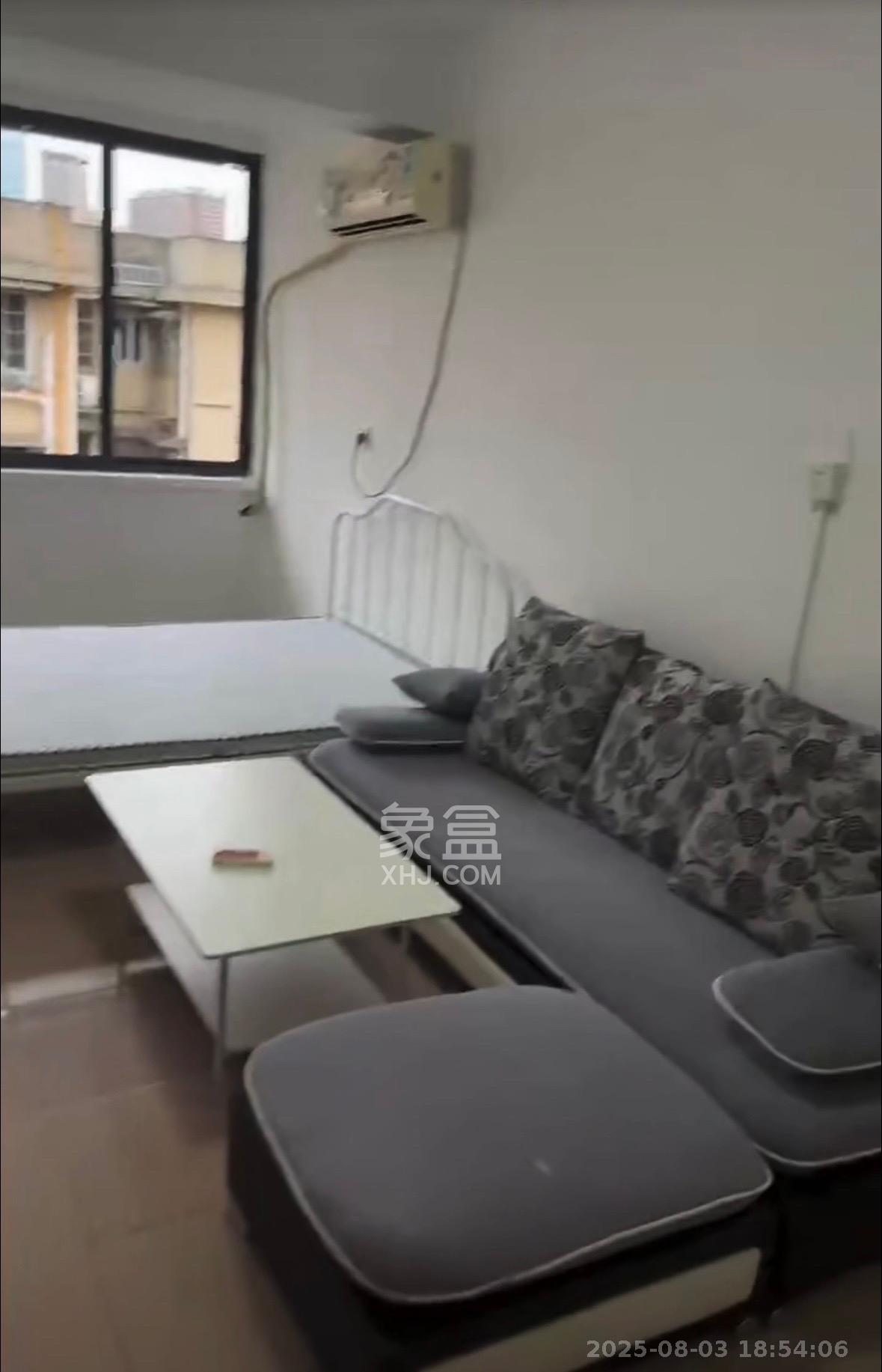 茅亭子  1室1厅1卫    1300.0元/月室内图