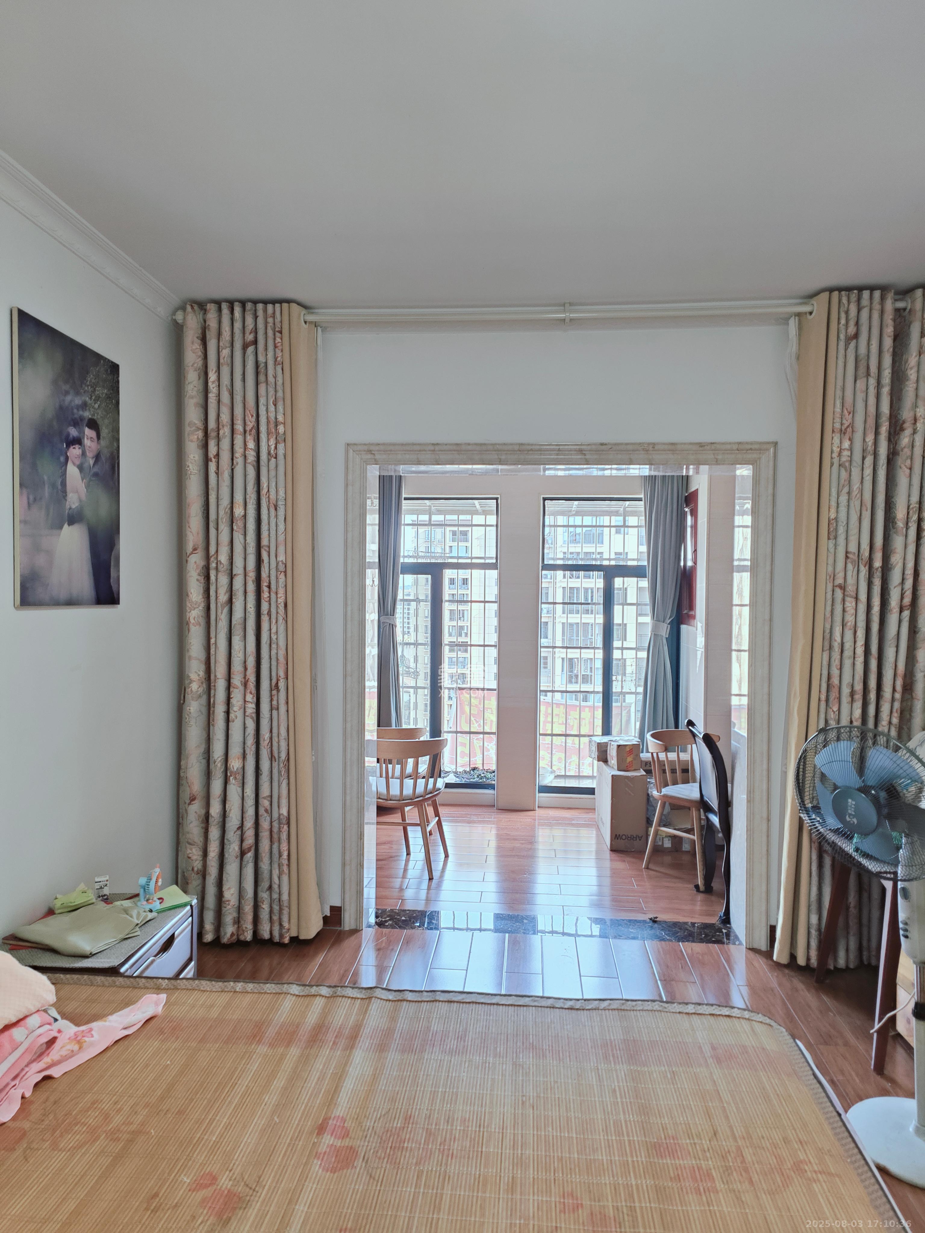 奥莱名邸 3室2厅2卫 3200.0元/月 奥莱名邸 3室2厅2卫 3200.0元/月室内图