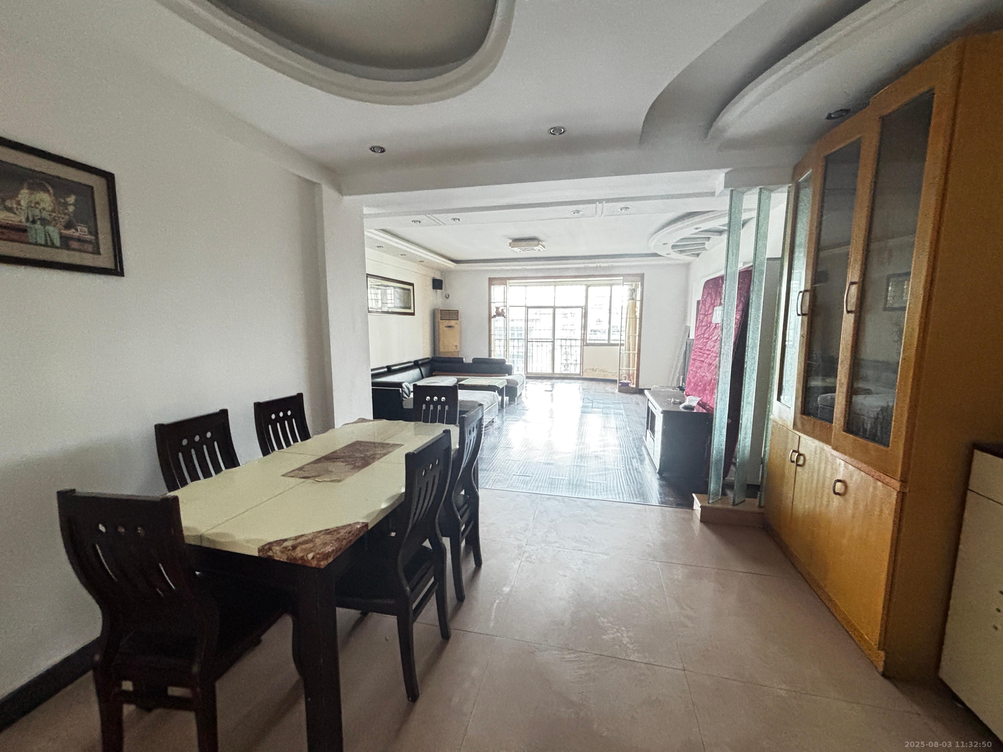 锦泰家园（锦泰商务大厦）  4室2厅2卫    3200.0元/月室内图