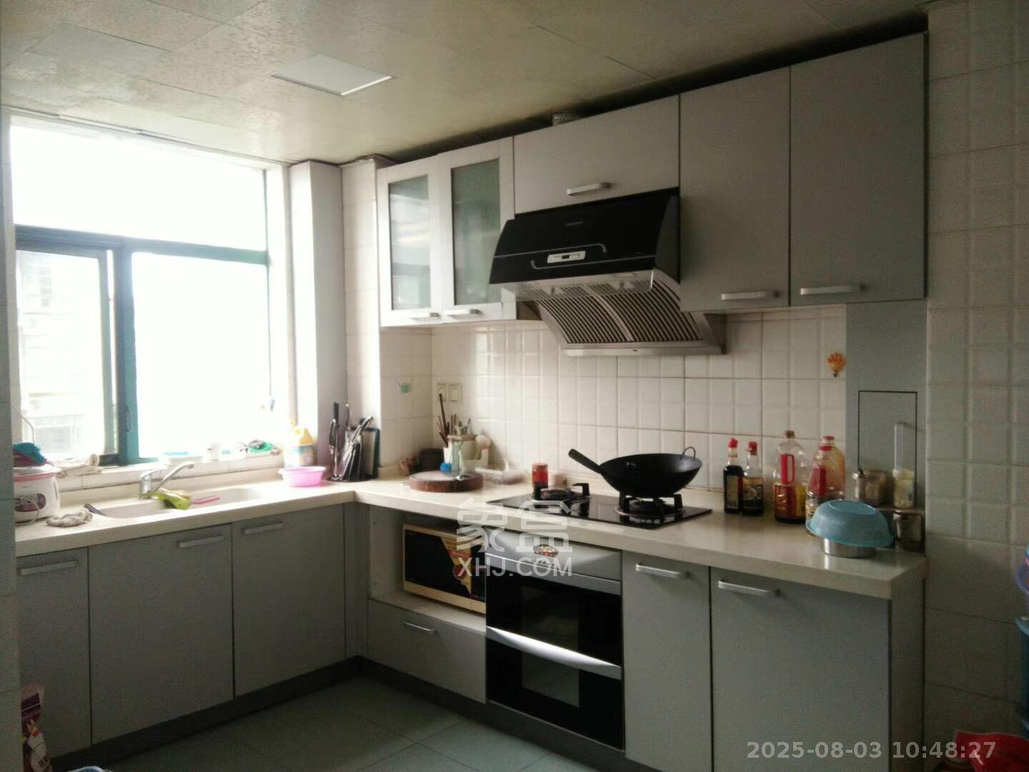 美林景园  4室2厅1卫   2500.00元/月室内图