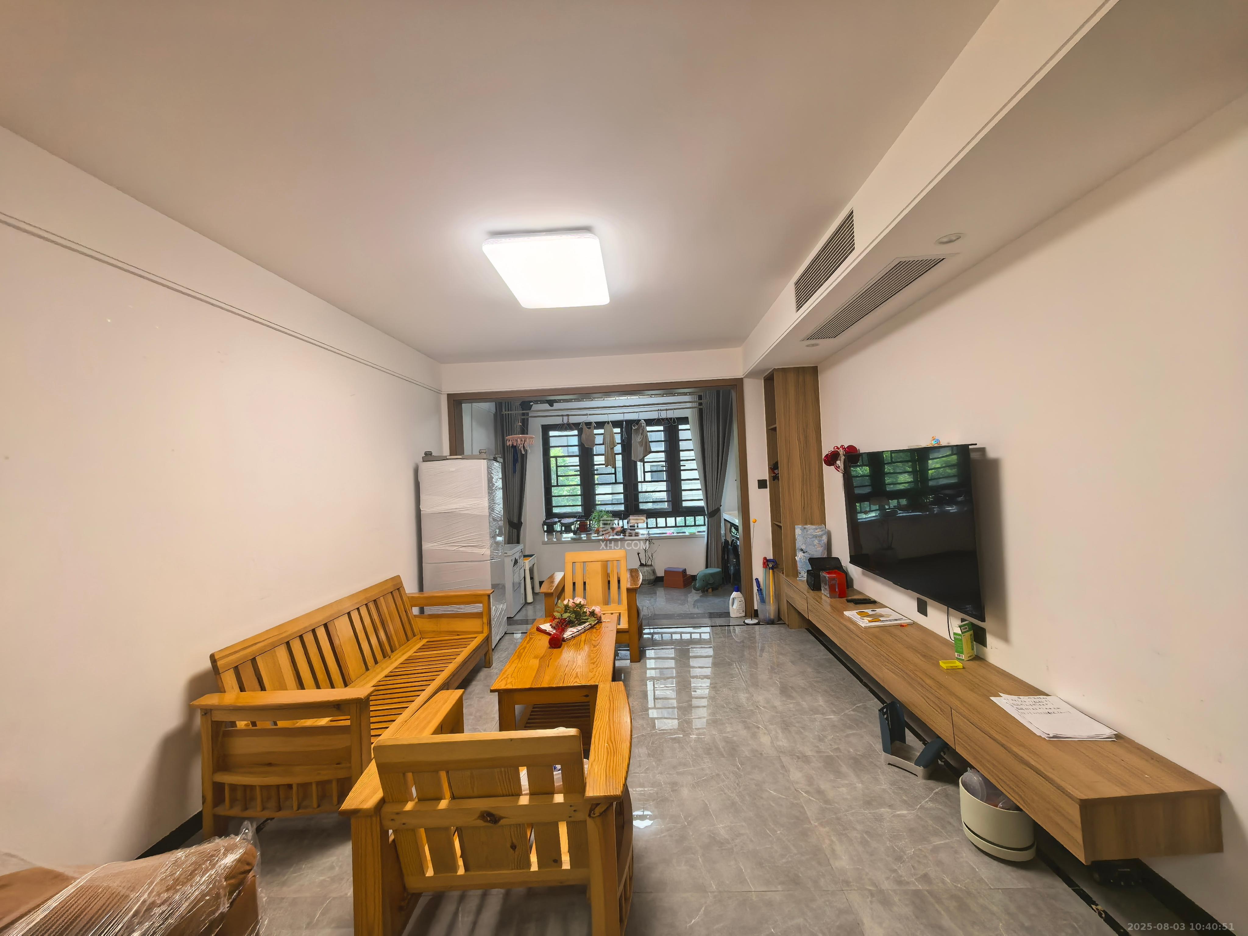 卓越江岸  4室2厅2卫    5500.0元/月室内图