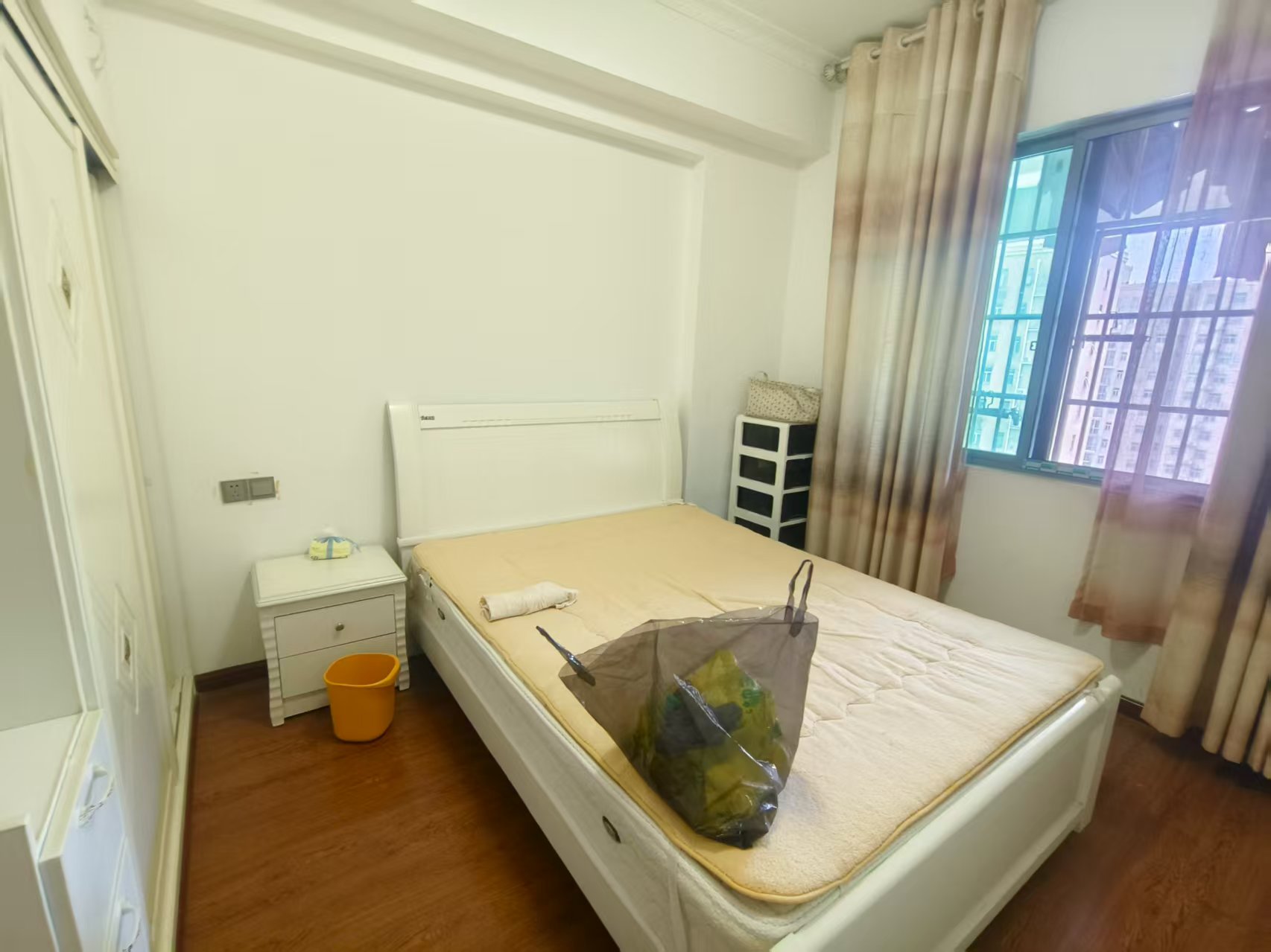 鹏利广场 3室2厅2卫 2480.0元/月 鹏利广场 3室2厅2卫 2480.0元/月室内图