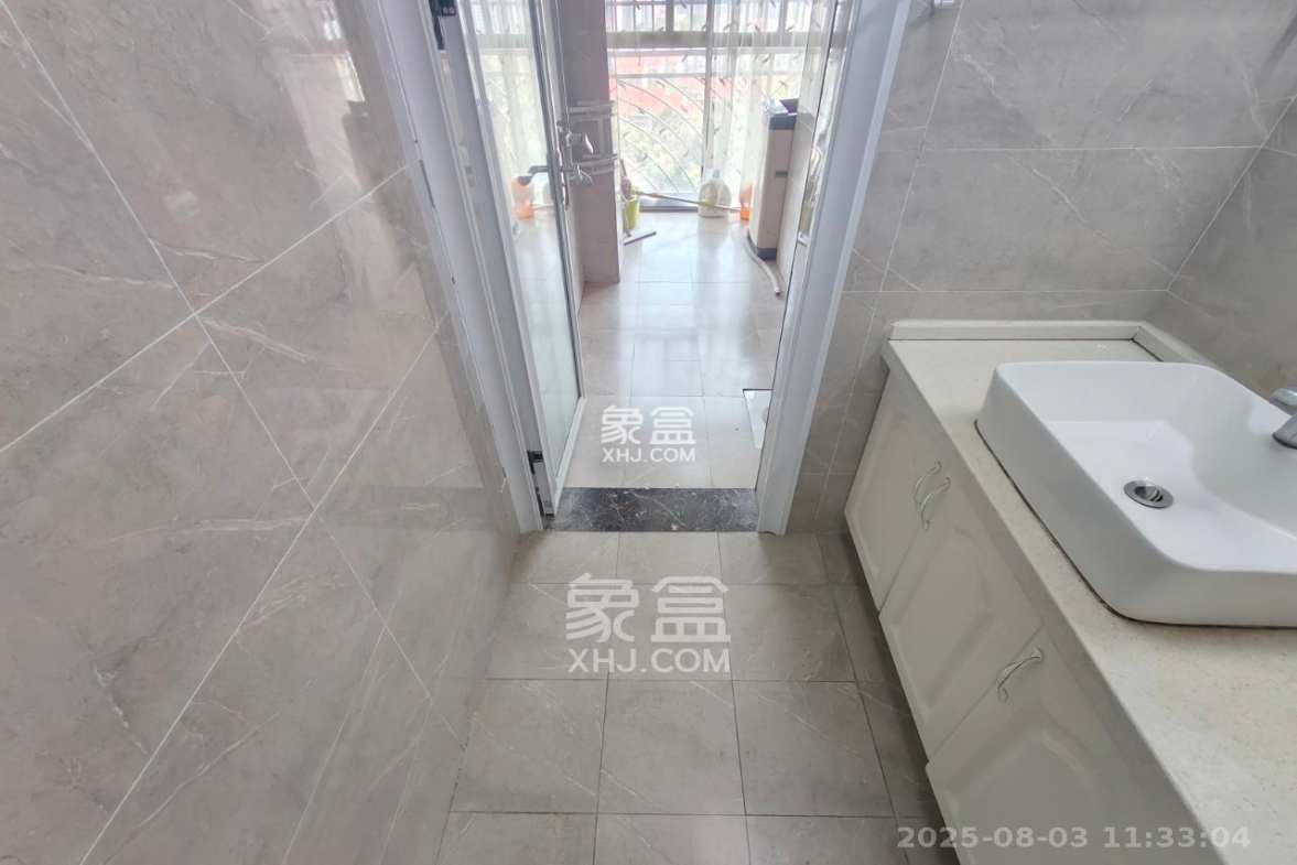 丽都桃源(金峰北院二期)  2室2厅1卫    2000.0元/月 丽都桃源(金峰北院二期)  2室2厅1卫    2000.0元/月室内图