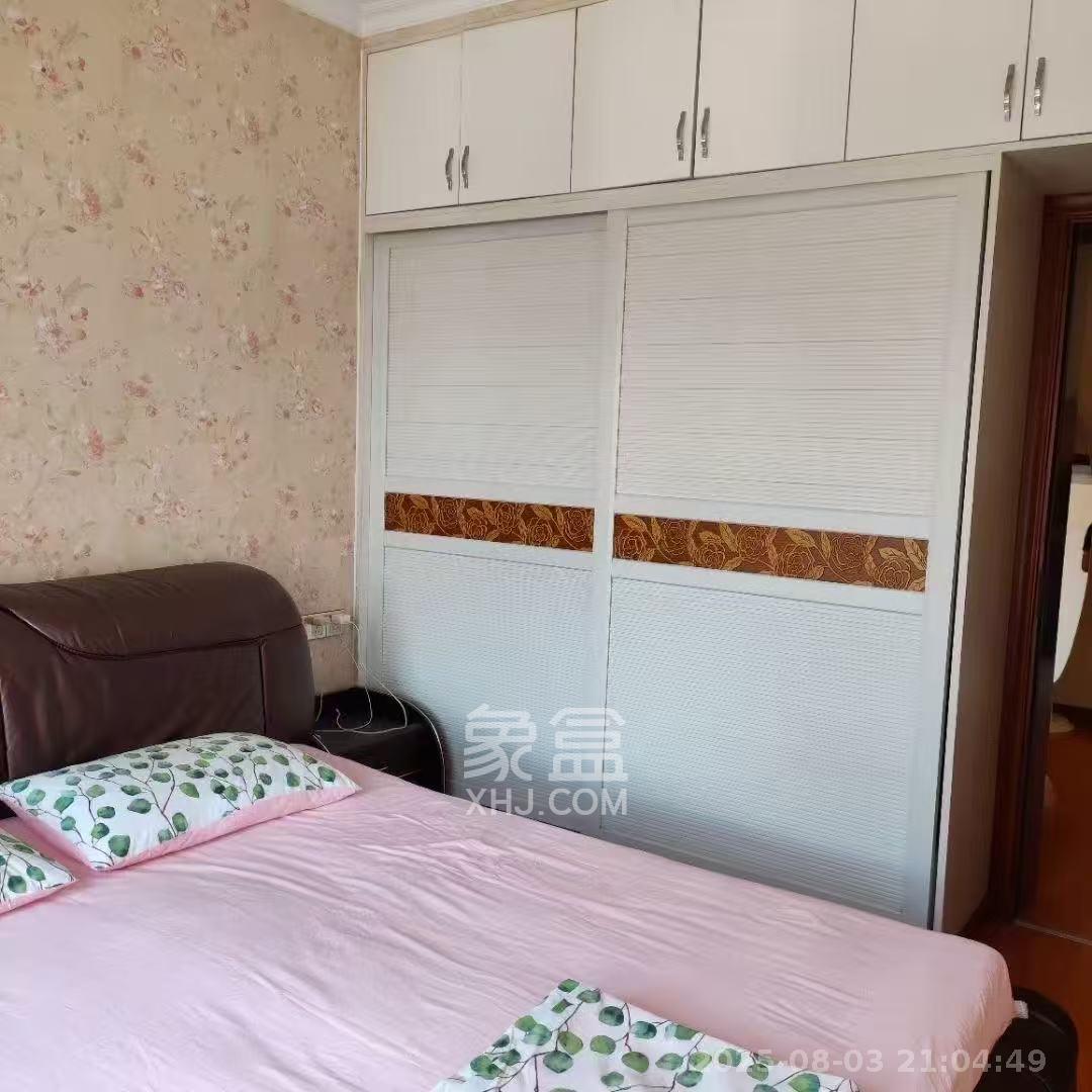 欧莱雅郡  3室2厅1卫   1800.00元/月室内图