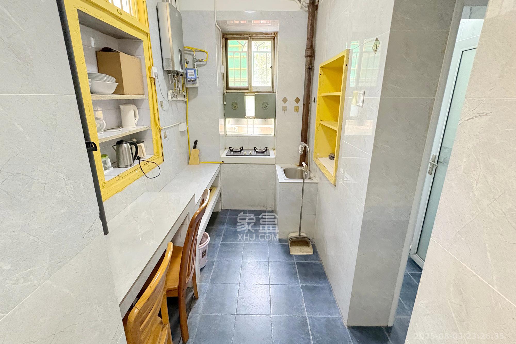 湖南省道路运输管理局 3室2厅1卫 76.8万 湖南省道路运输管理局 3室2厅1卫 76.8万厨房