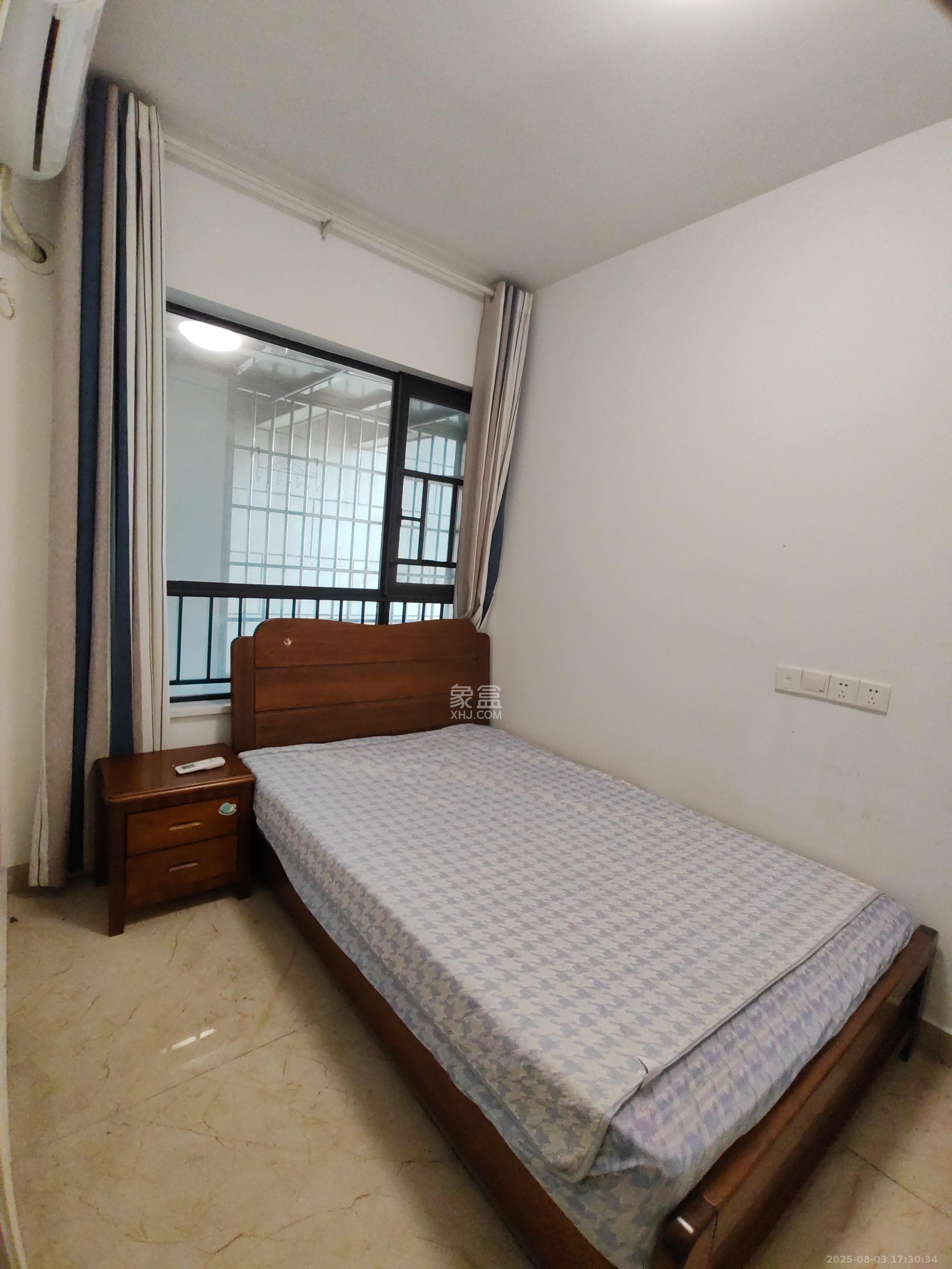 中海梅溪湖壹号  3室2厅1卫   2400.00元/月室内图