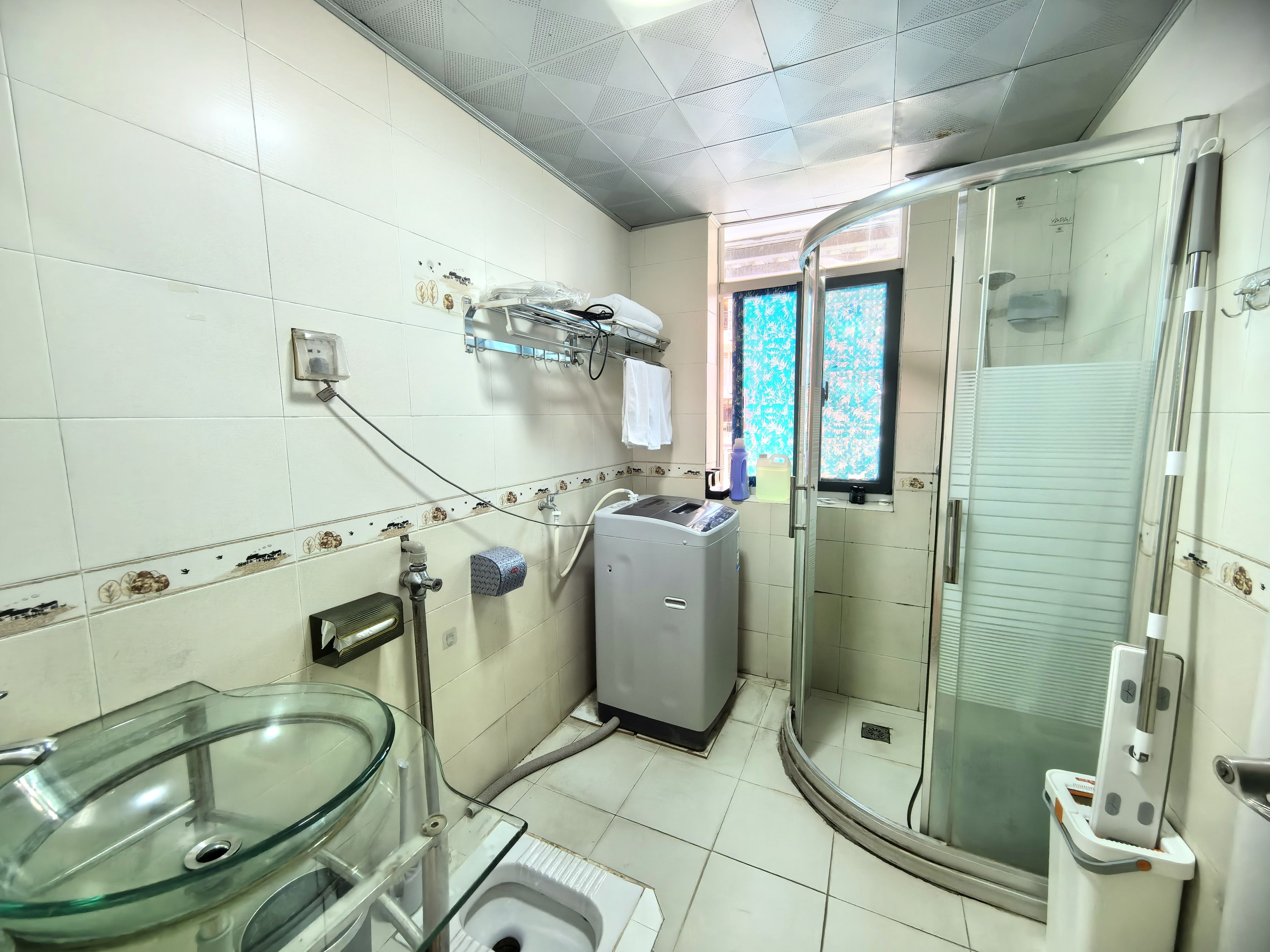 月亮湾一期  3室2厅2卫    1800.0元/月 月亮湾一期  3室2厅2卫    1800.0元/月室内图