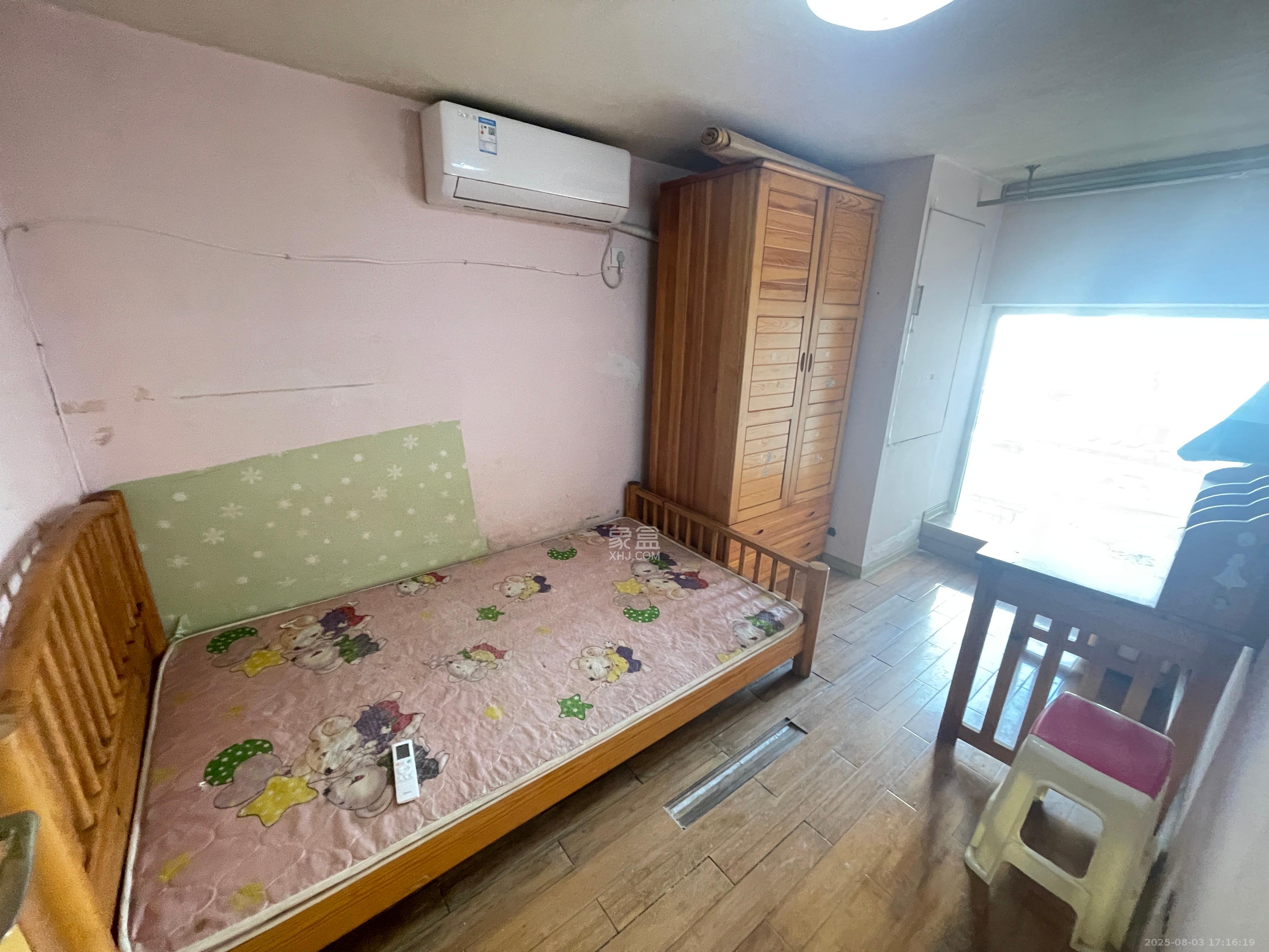 他城（天鸿时代公寓）  2室1厅1卫    1300.0元/月室内图