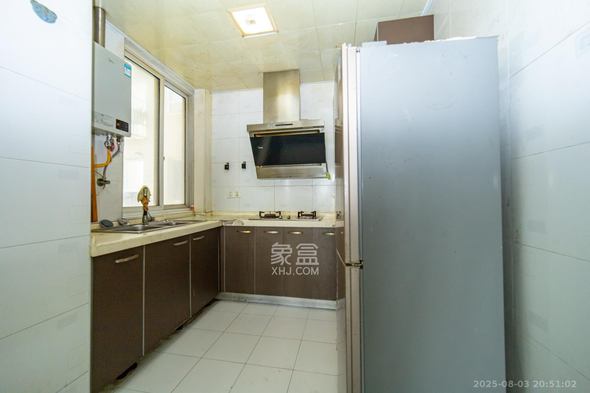 紫晶城 3室2厅1卫 55.0万 紫晶城 3室2厅1卫 55.0万厨房