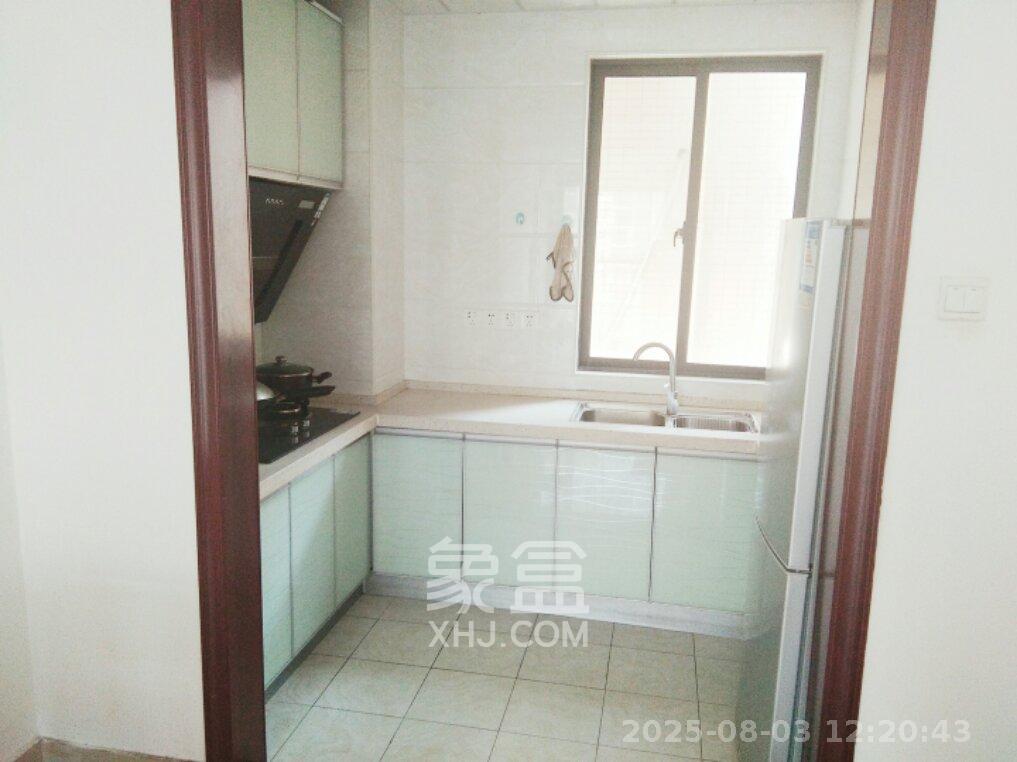 钰龙天下一期  3室2厅2卫    2300.0元/月室内图