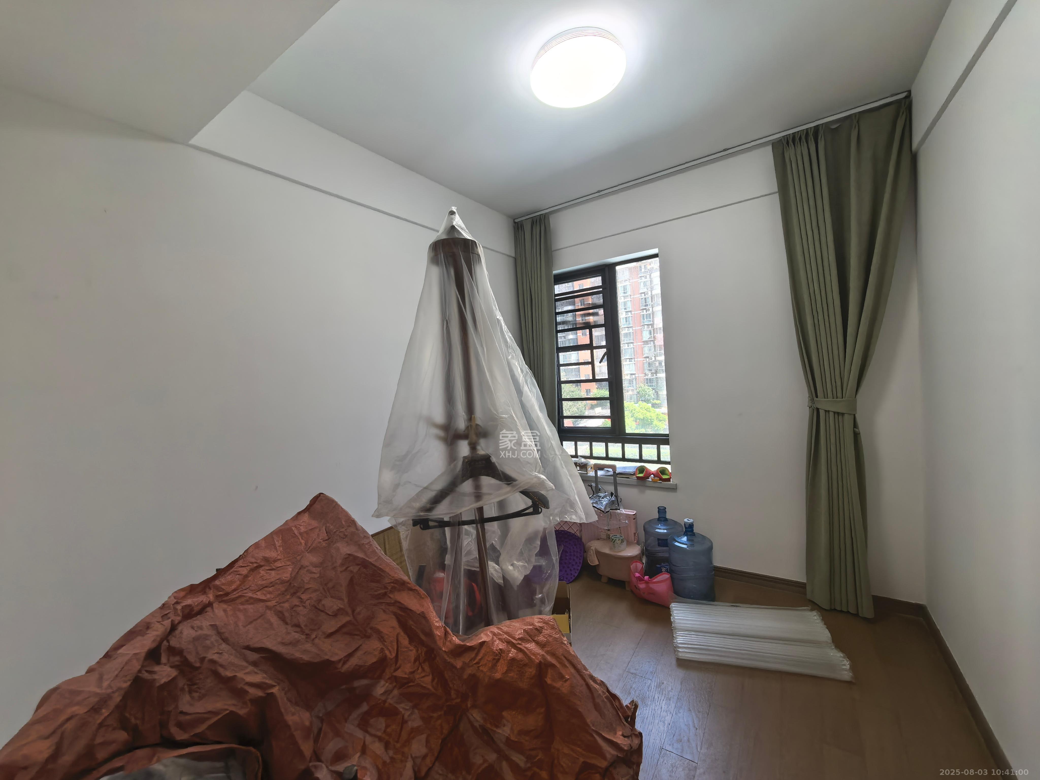 卓越江岸 4室2厅2卫 5500.0元/月 卓越江岸 4室2厅2卫 5500.0元/月室内图