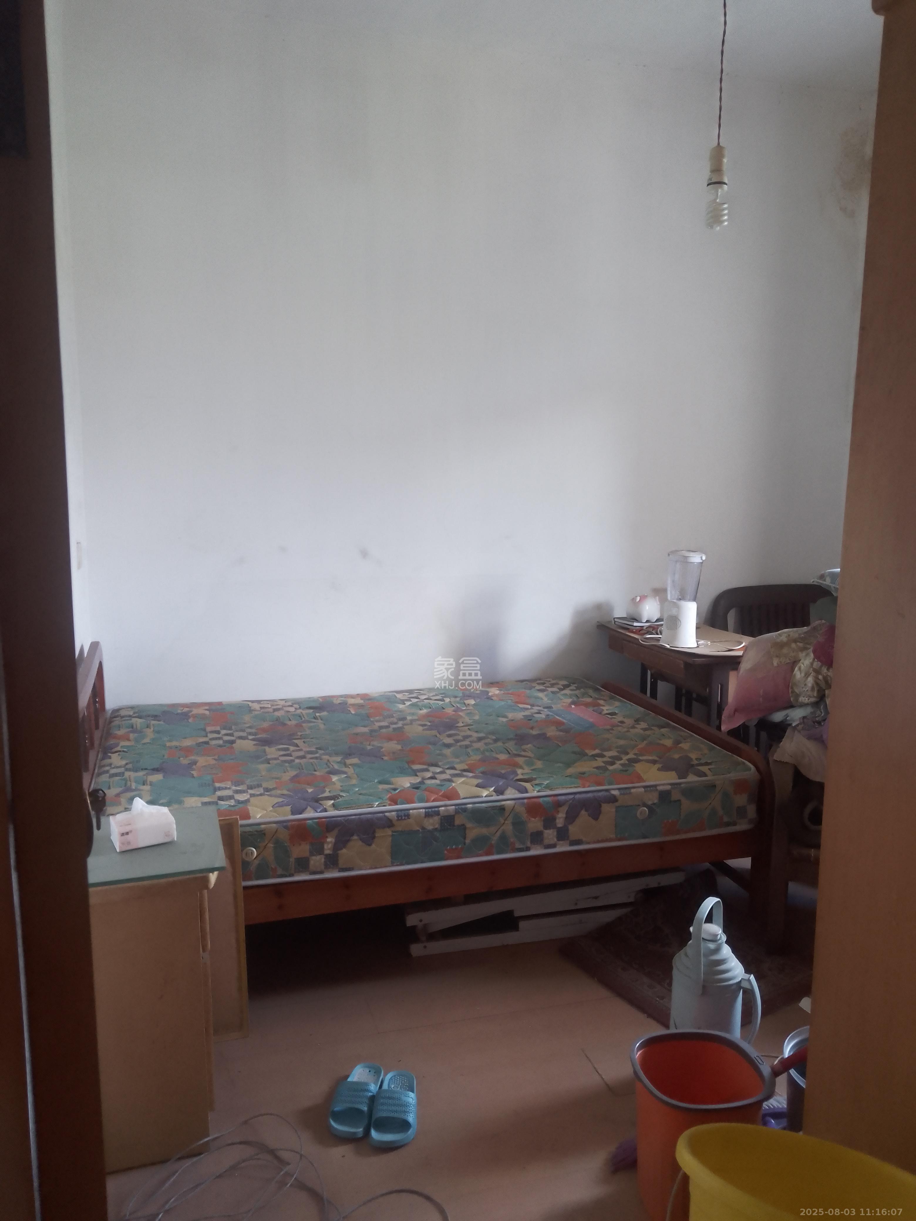 东瓜山一村  2室1厅1卫    1000.0元/月室内图