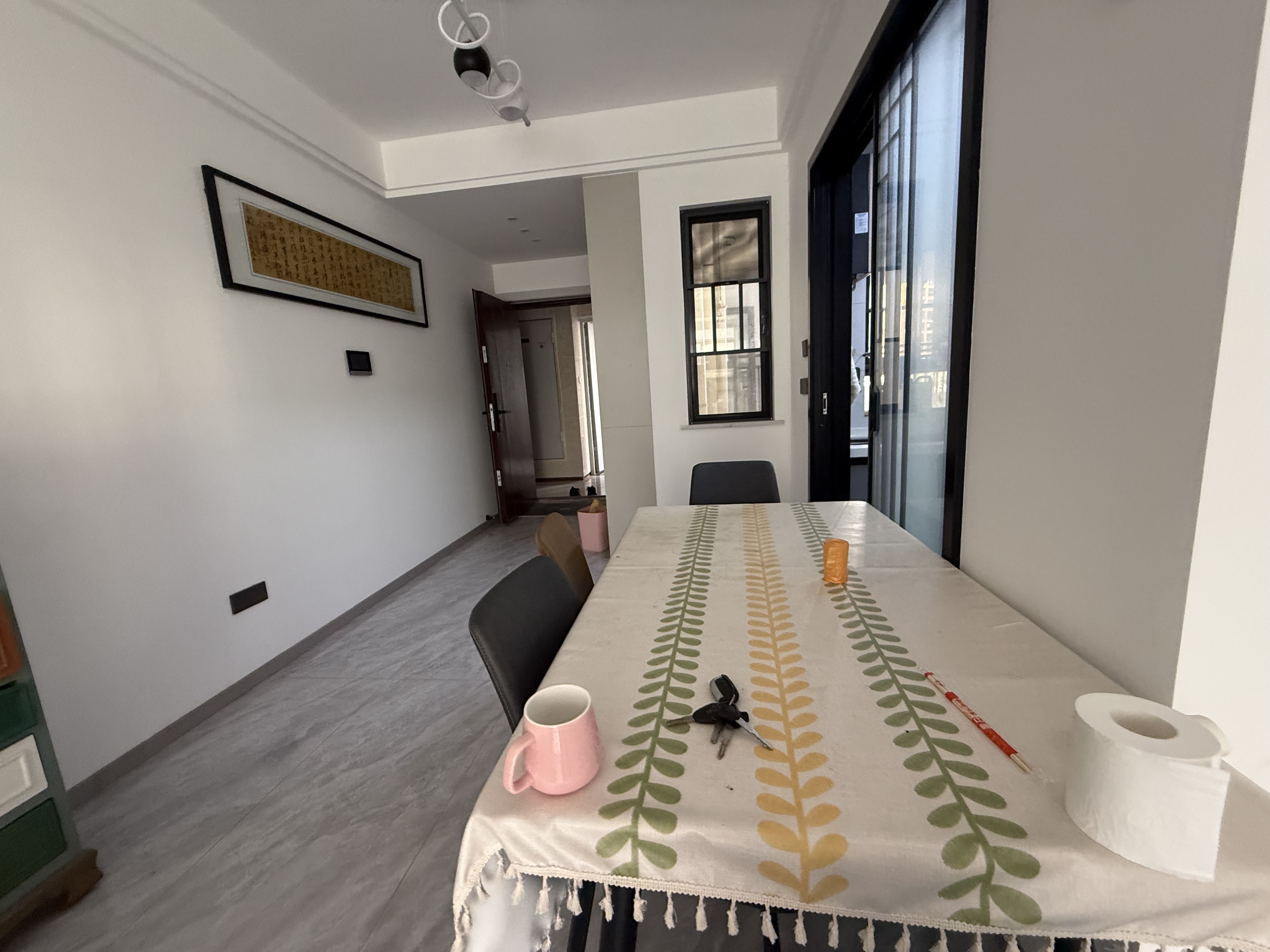 酃湖书院 3室2厅2卫 2500.0元/月 酃湖书院 3室2厅2卫 2500.0元/月室内图